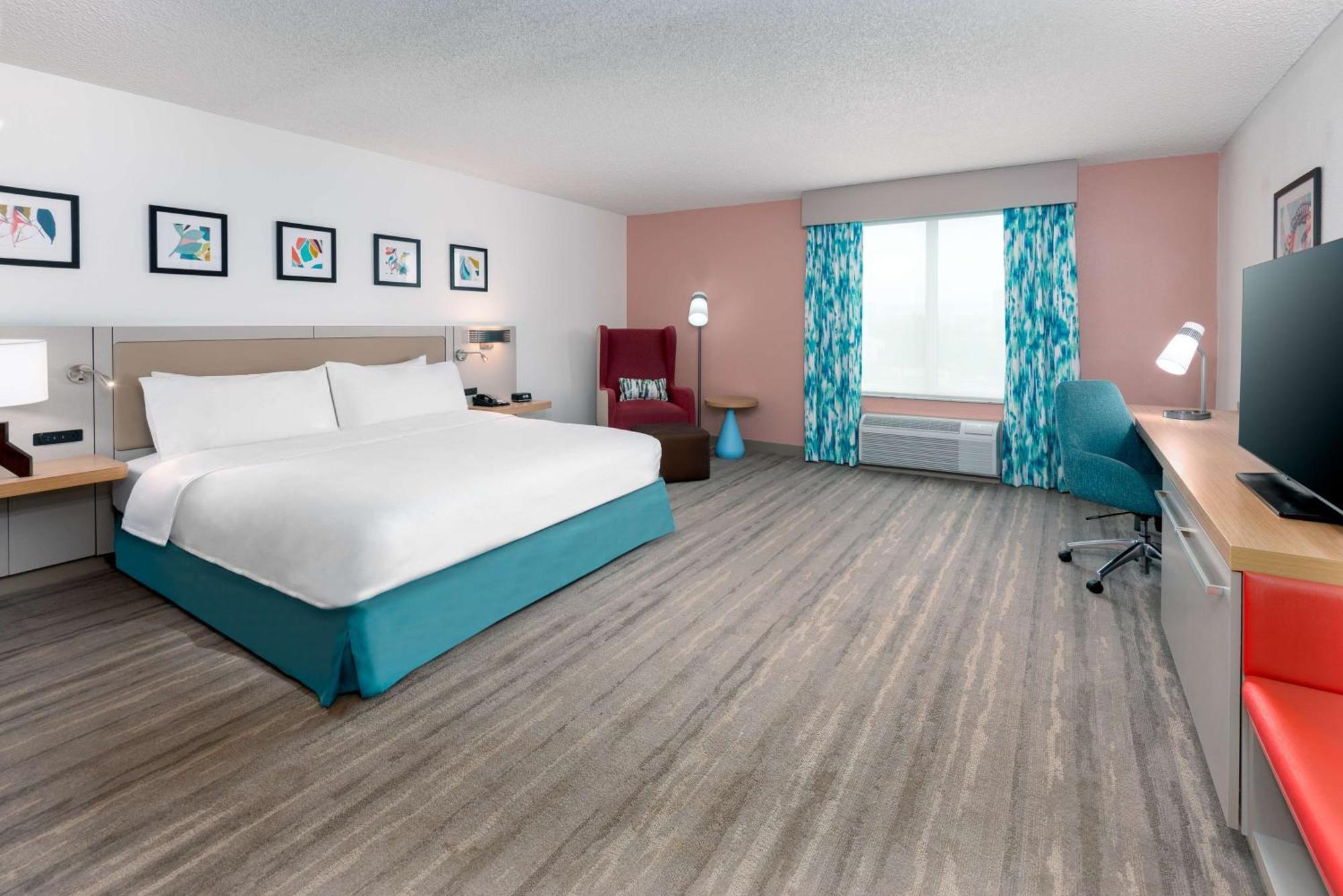 King Room with Tub - Mobility and Hearing Access,1609718426:JPEG