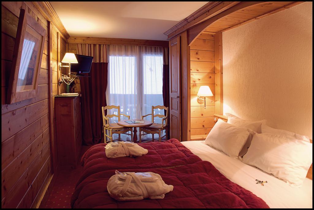 Classic Double Room (2 adults),706954459:JPEG