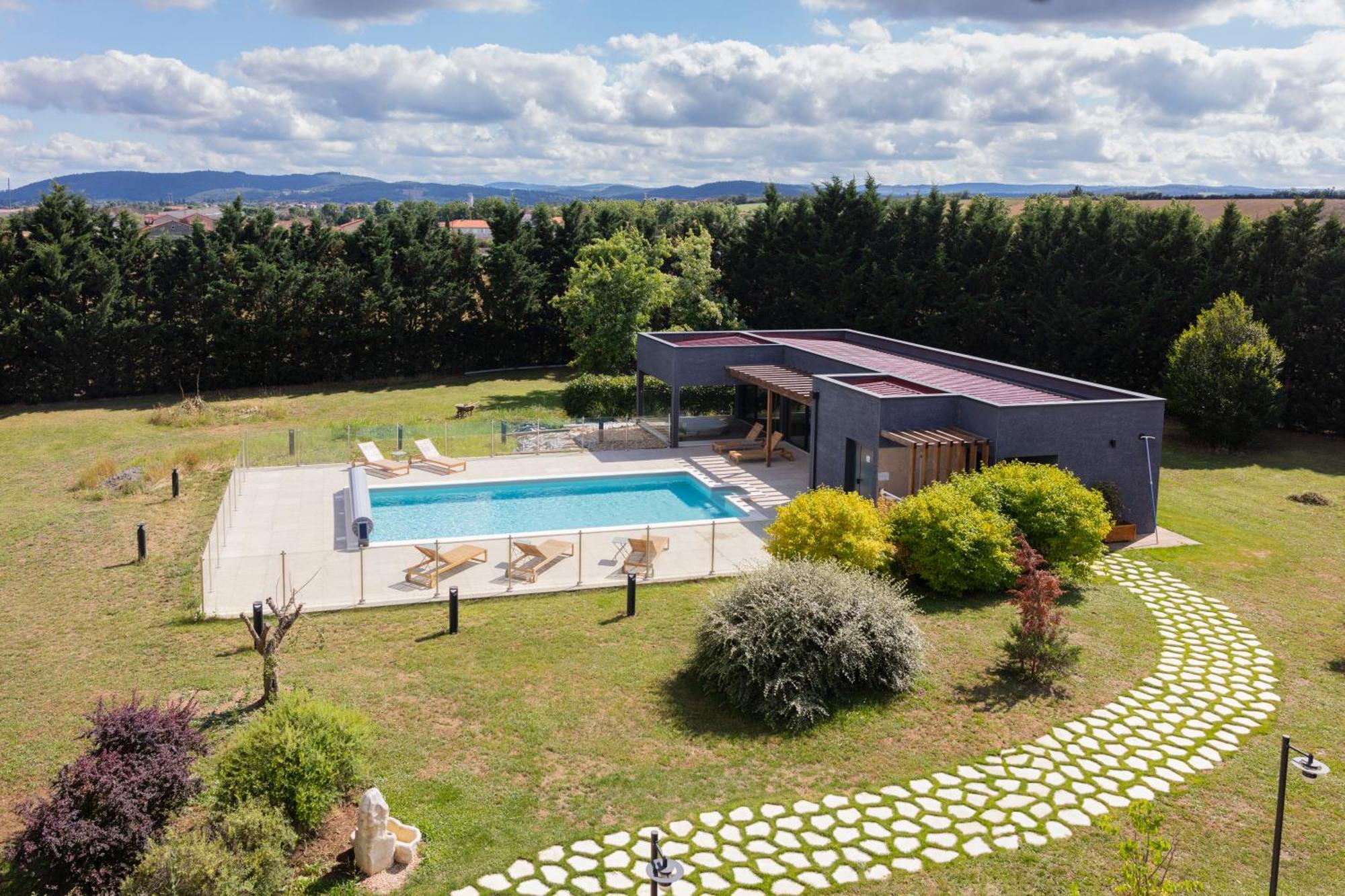 Double Room with Pool View,1611088441:JPEG