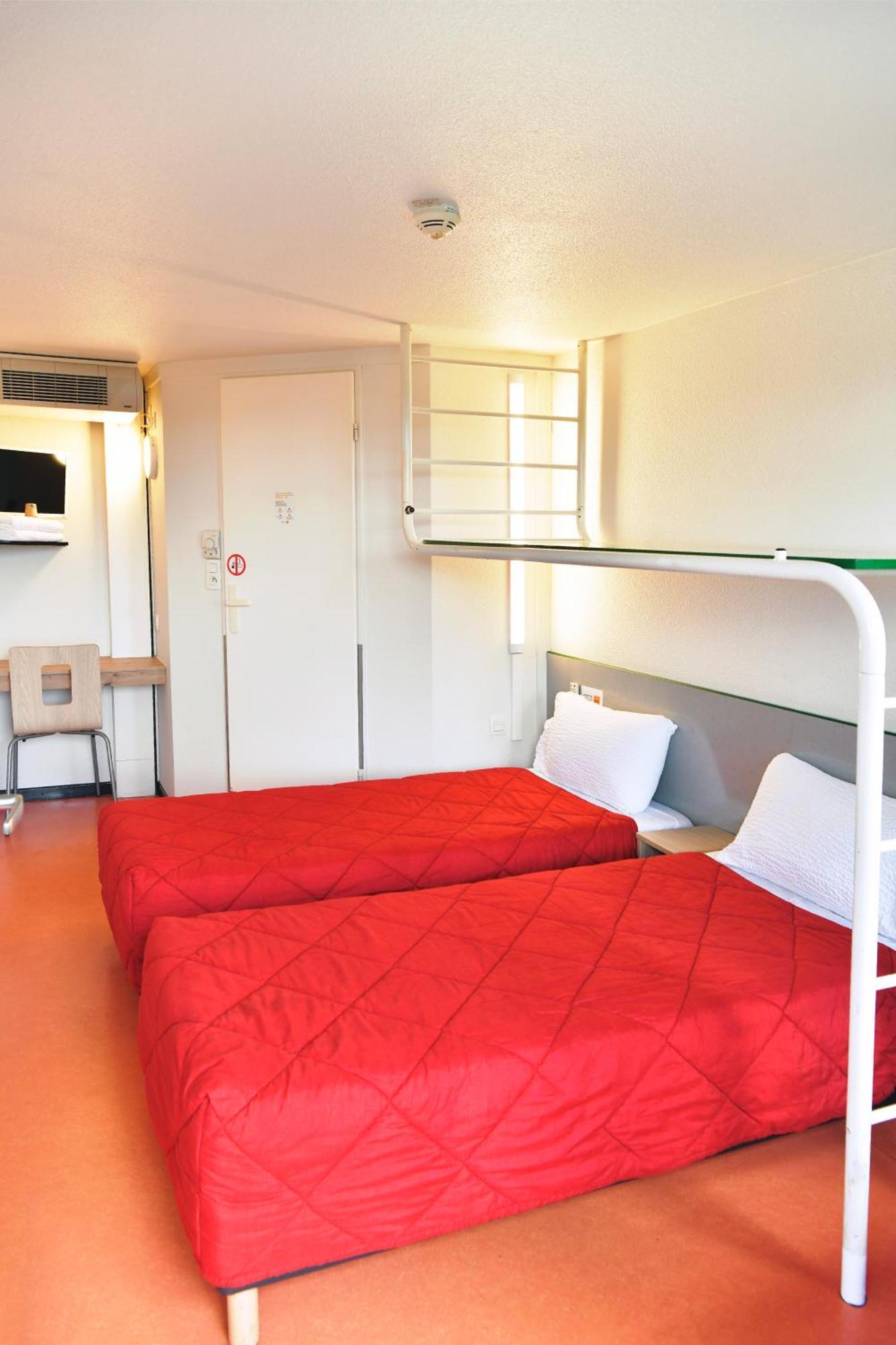 Chambre Double avec 2 Lits Simples