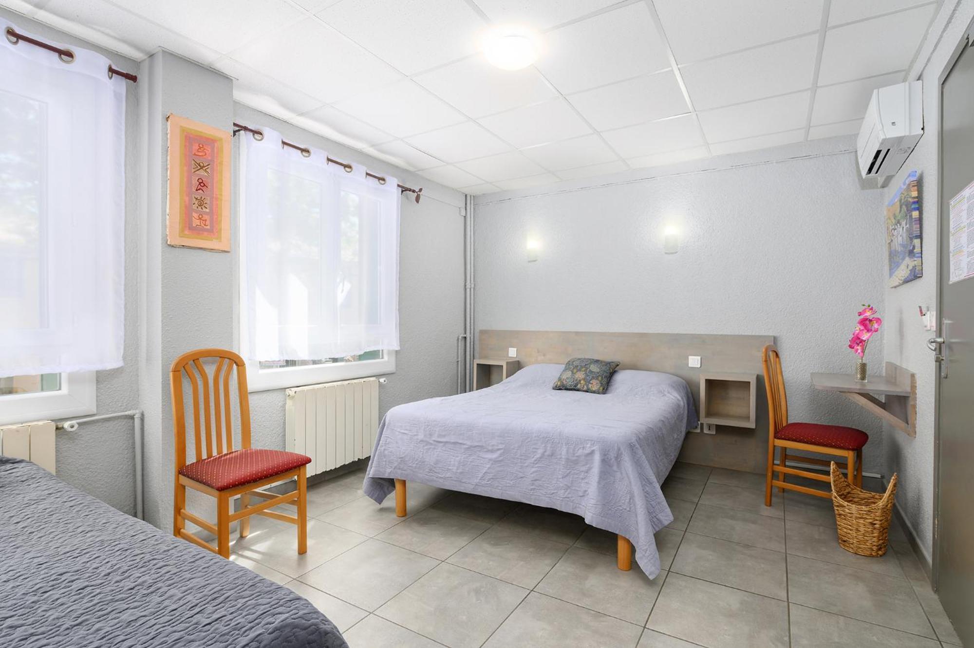 Triple Room with Street View,1643155112:JPEG