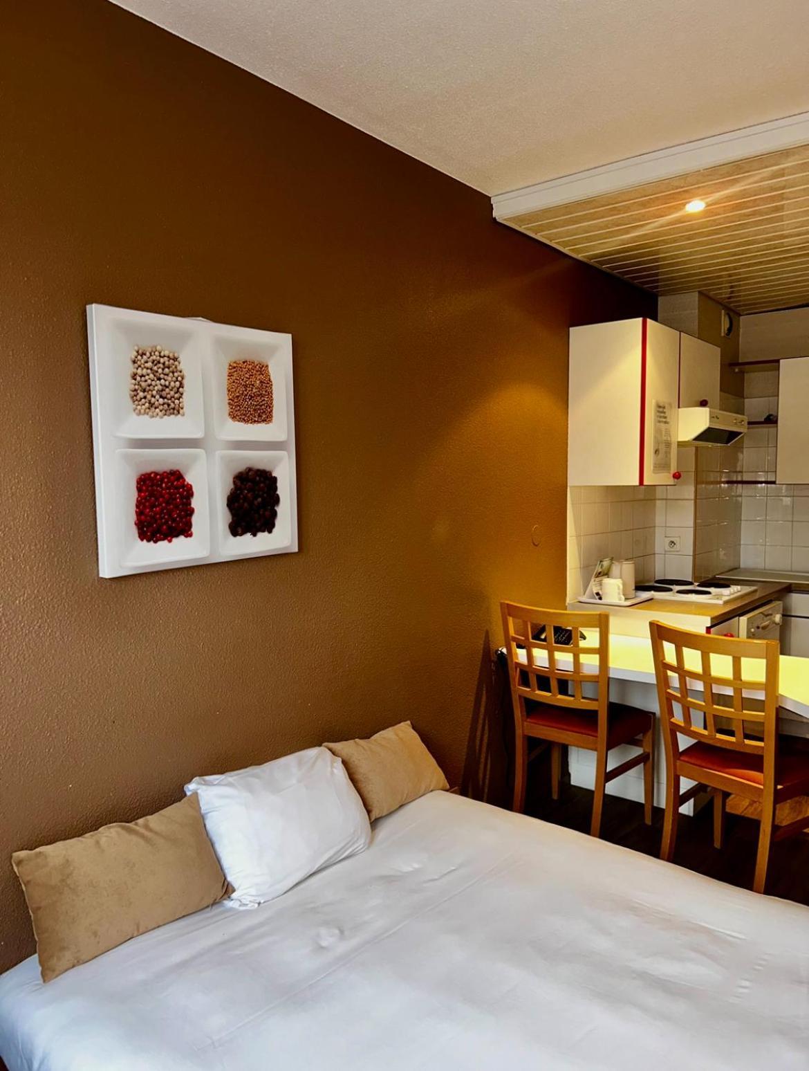 Standard Room - 1 Double Bed 1 Sofa,1618264470:JPEG