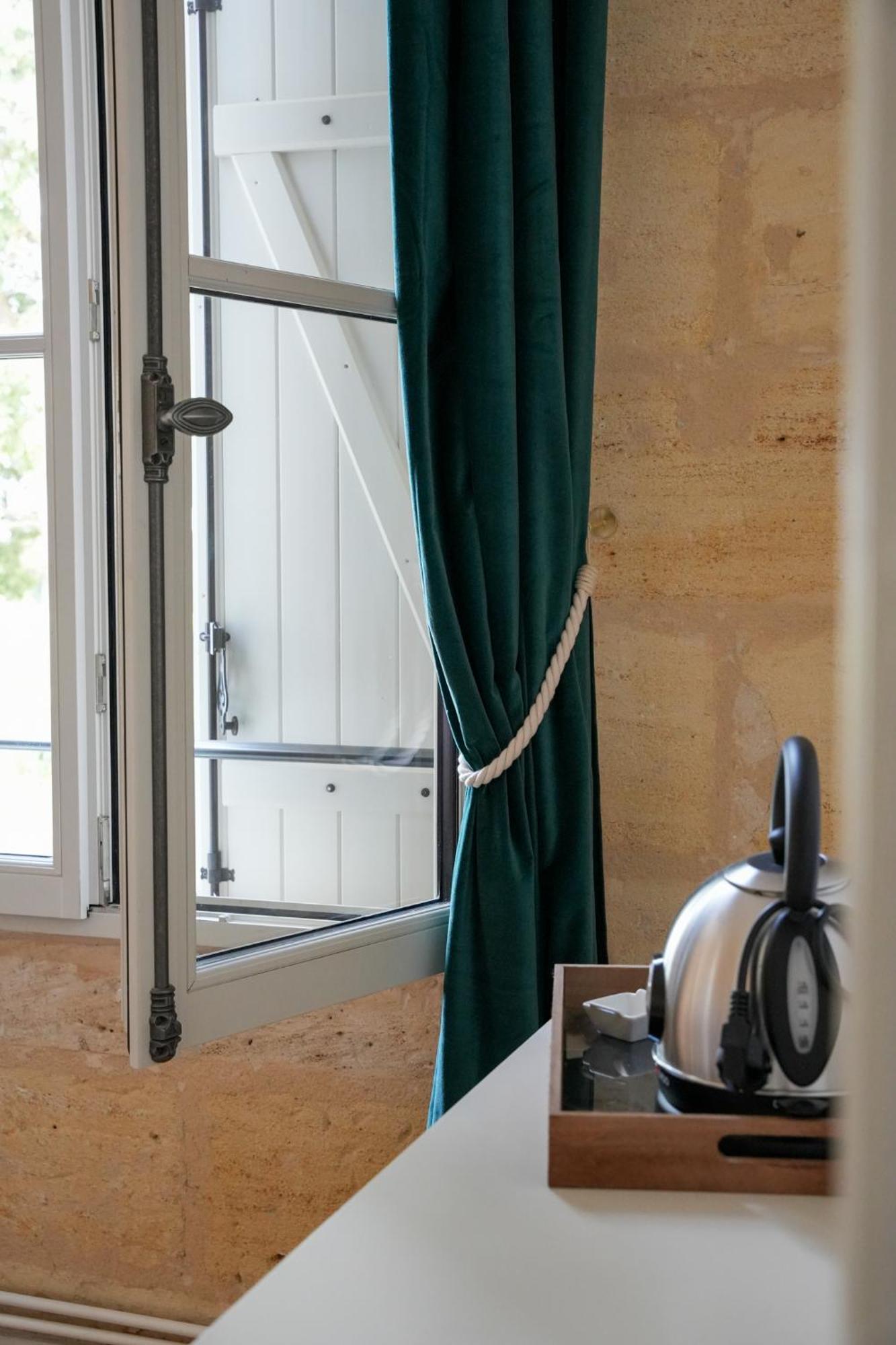 Double Room,1618747584:JPEG