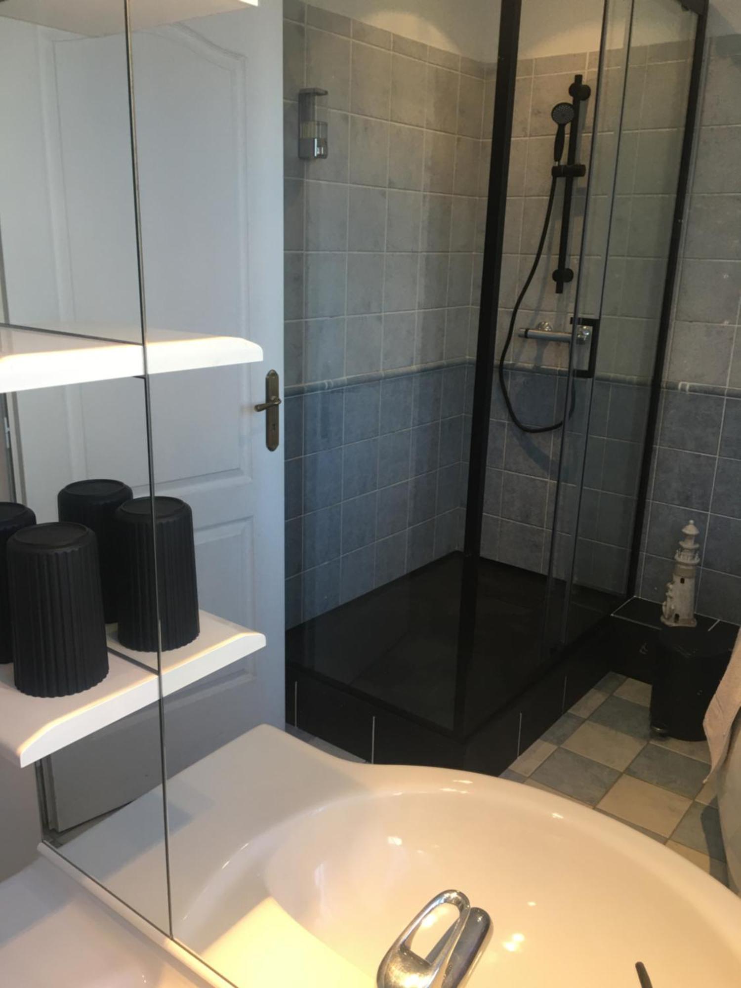 Family Room Private Bathroom