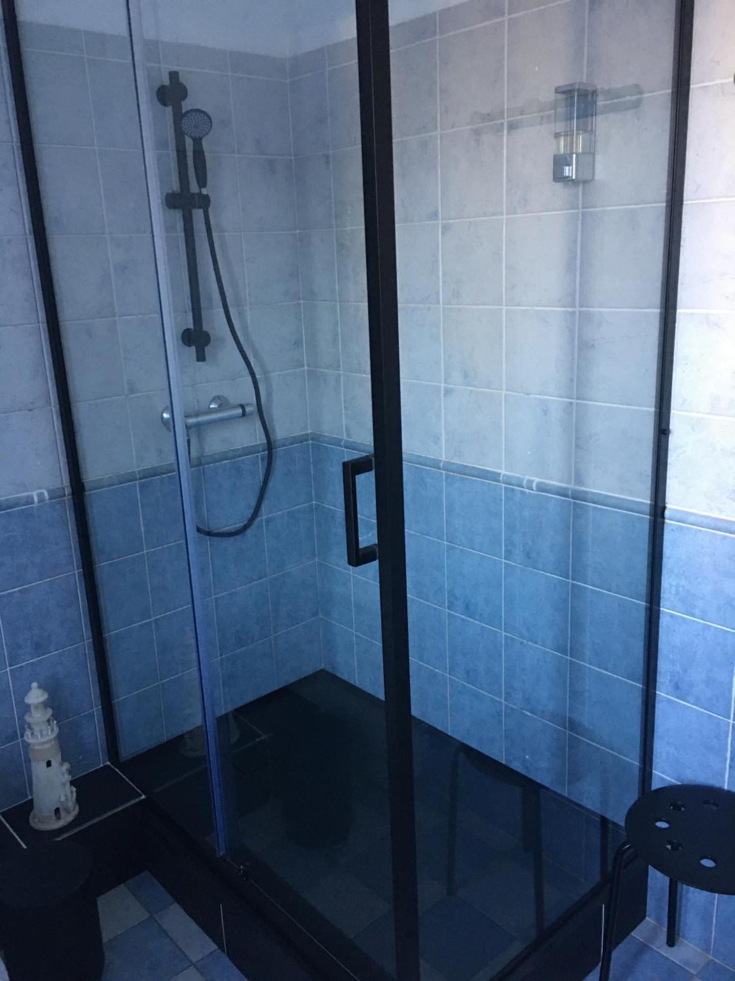 Family Room Private Bathroom