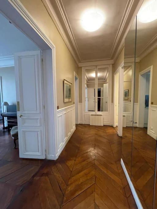 Three-Bedroom Deluxe Apartment