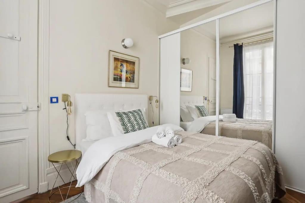 Three-Bedroom Deluxe Apartment