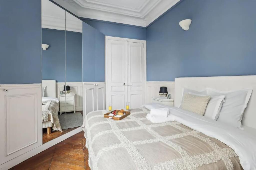Three-Bedroom Deluxe Apartment