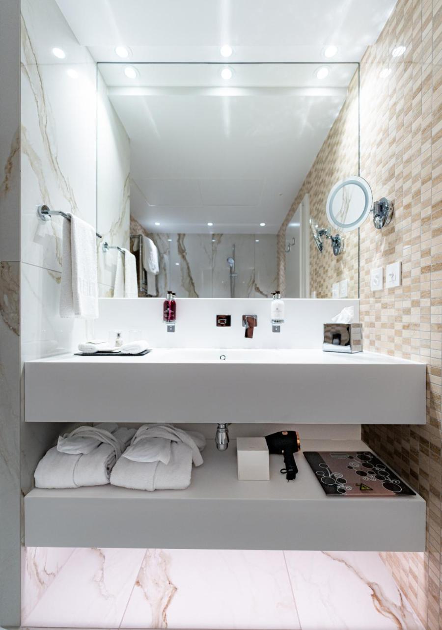 Unique Renovated Junior Suite 40m2