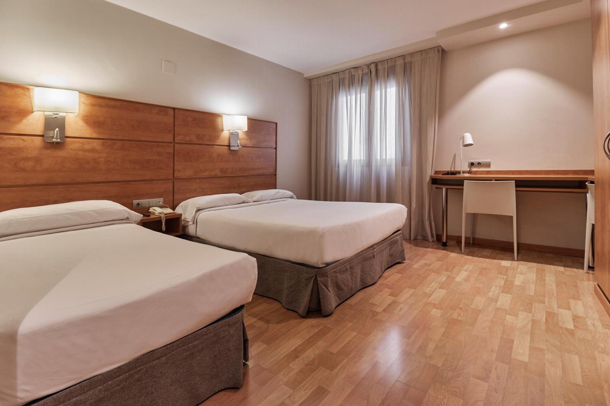 Double Room with Extra Bed - Not Renovated,1708105038:JPEG
