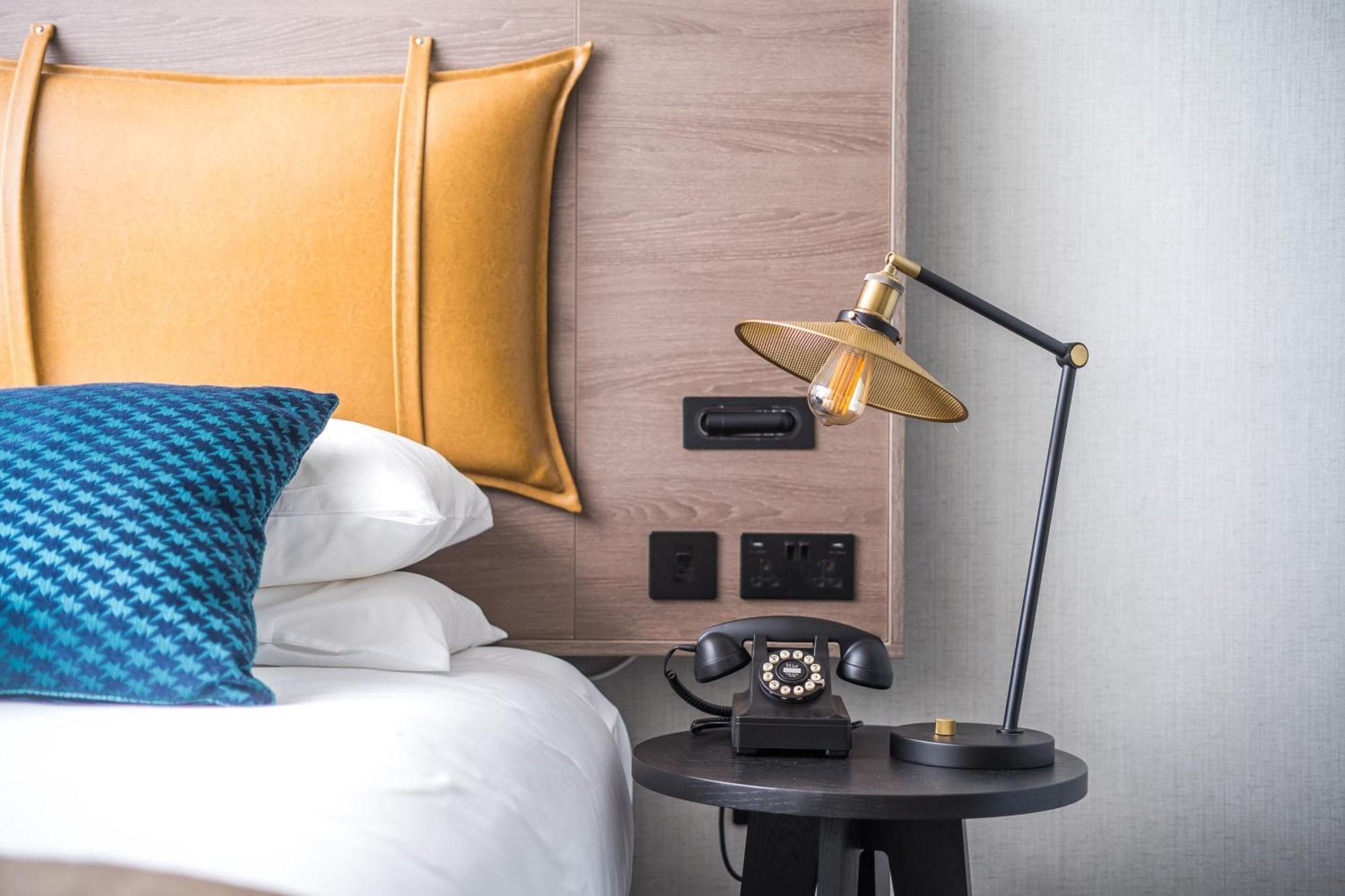 Cinematography Guest room 1 King