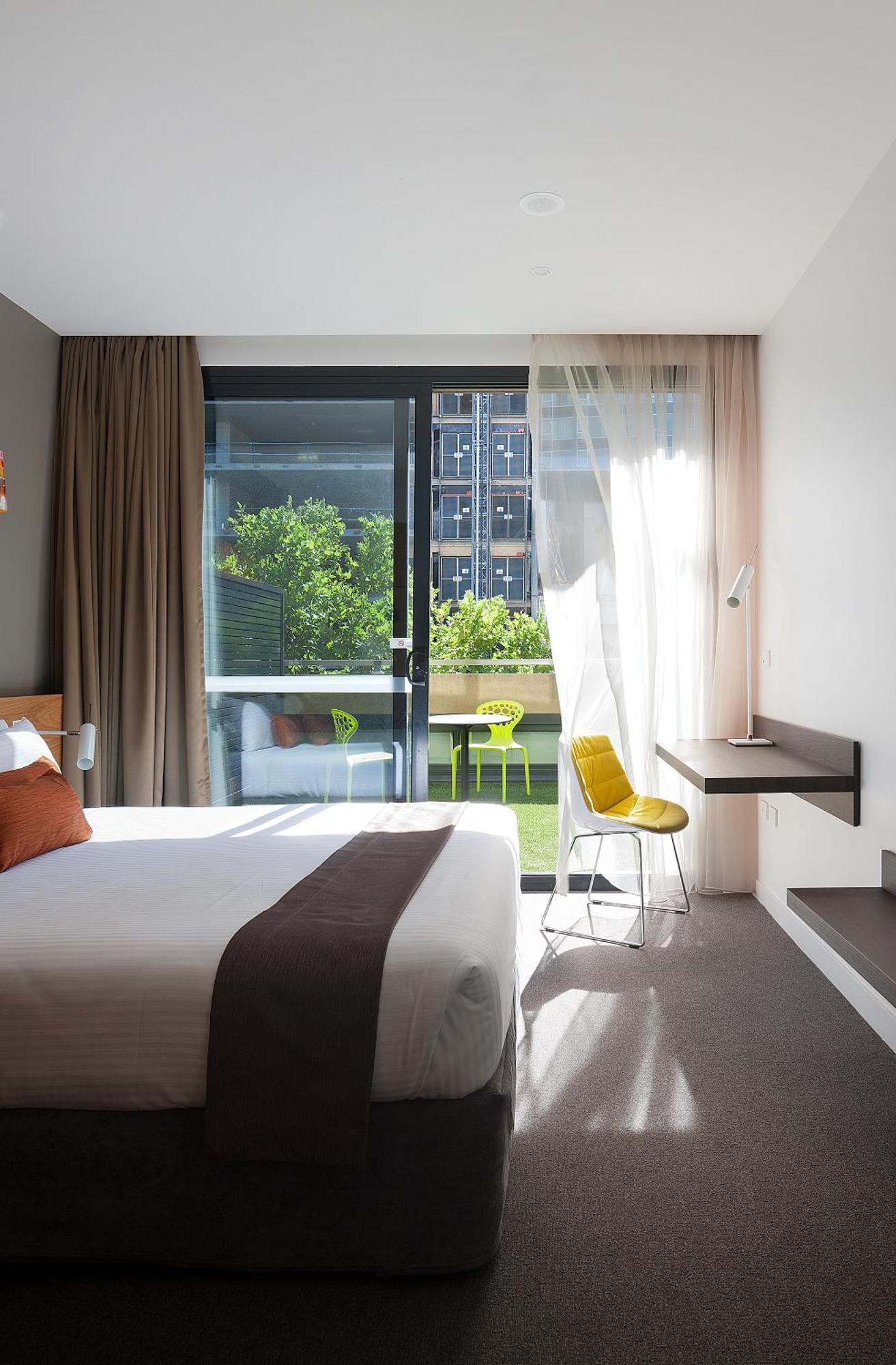 Chambre avec Balcon – Elizabeth Street