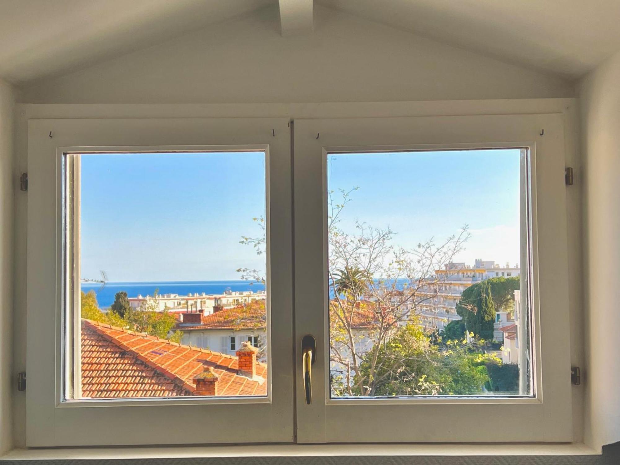 Superior Studio (3 Adults)