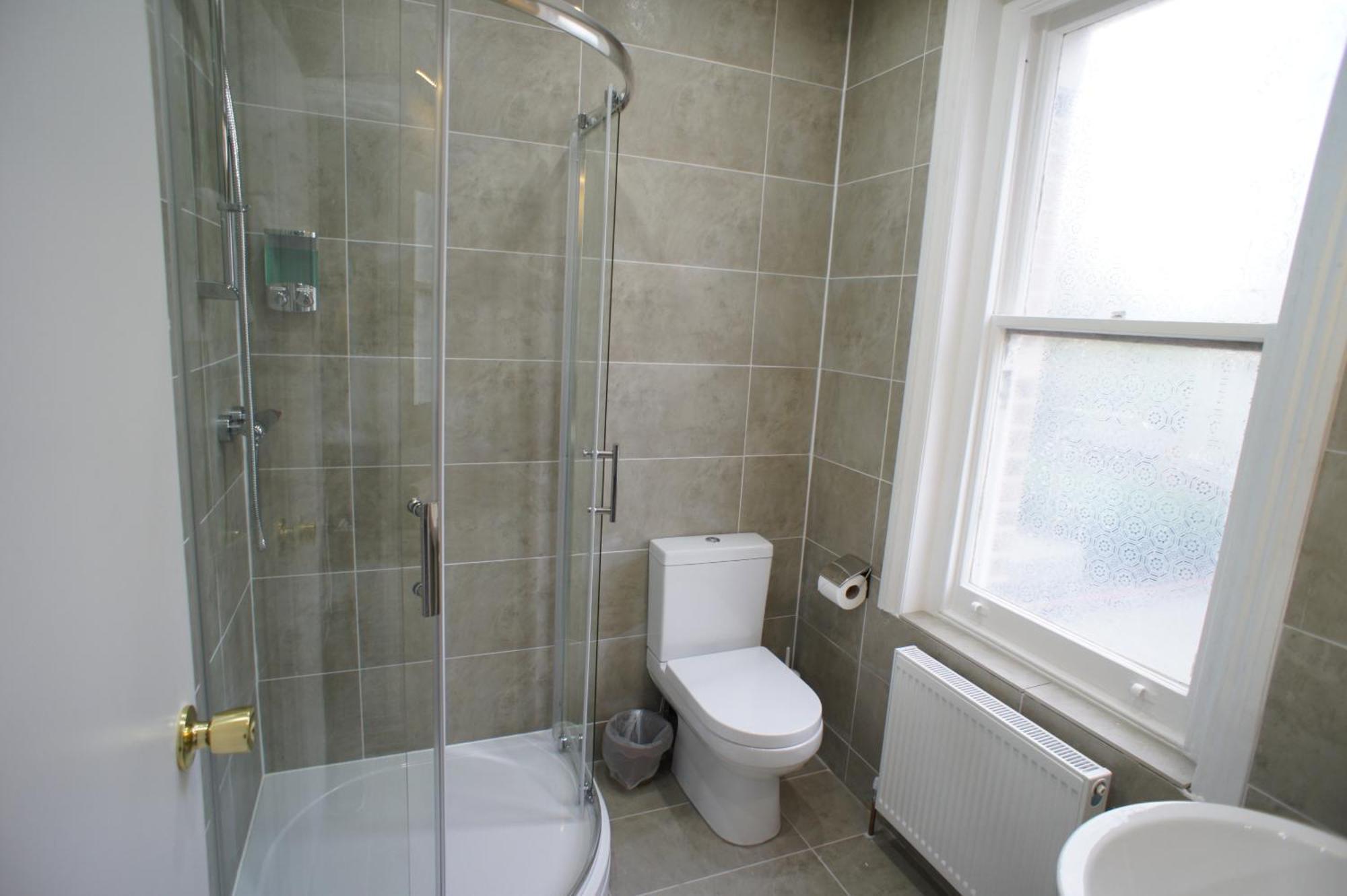 Single Room Private External Bathroom
