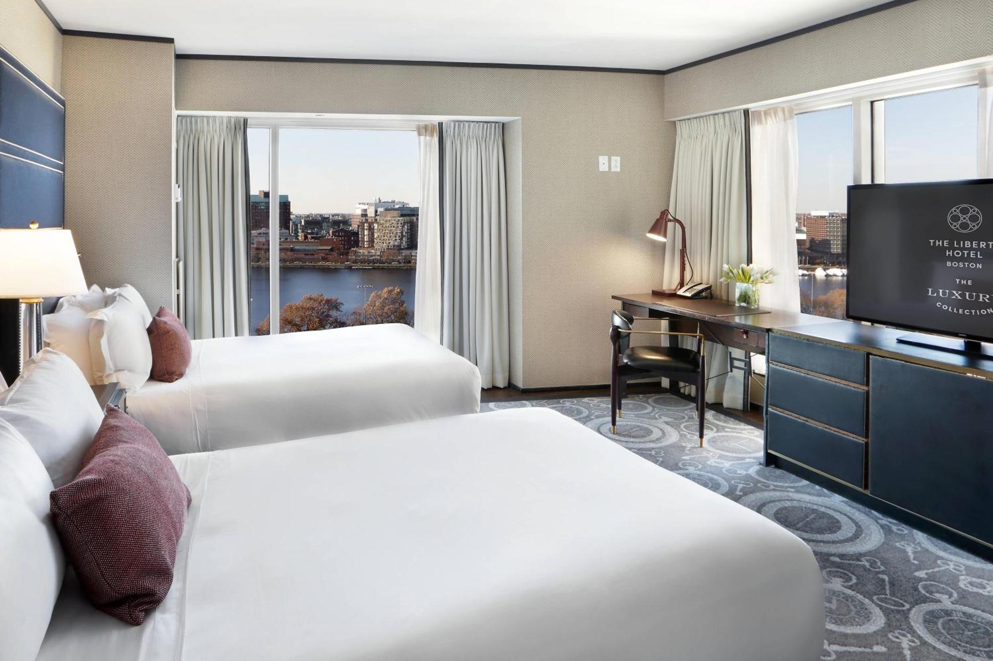 Grande Chambre Deluxe avec 2 Lits Doubles - Vue sur Rivière