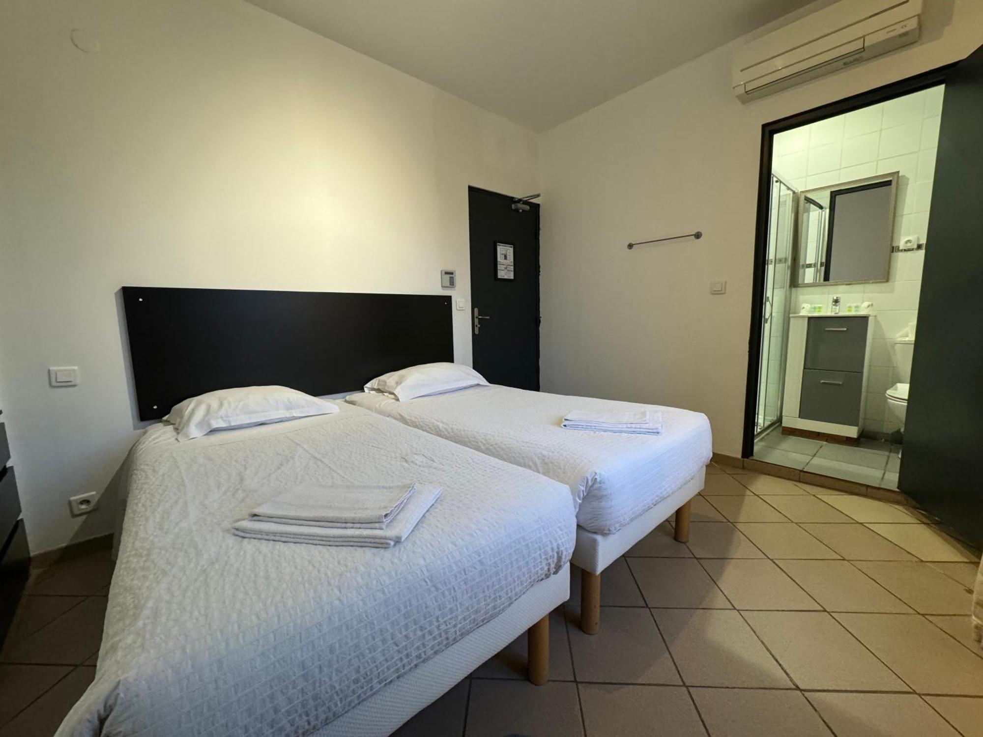 Chambre Double ou Lits Jumeaux