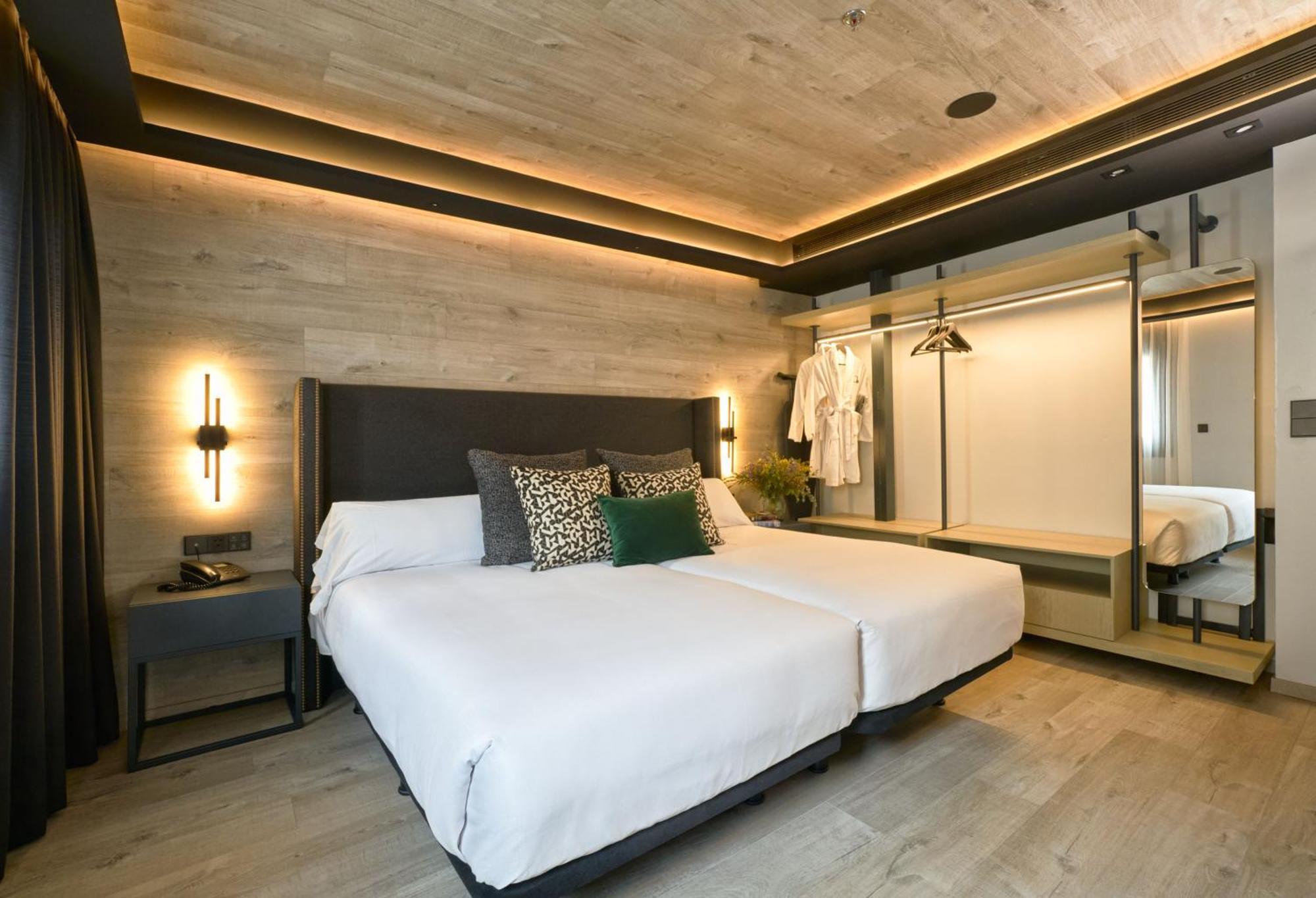 Chambre Double ou Lits Jumeaux Supérieure Extérieure - Rue de la Aduana