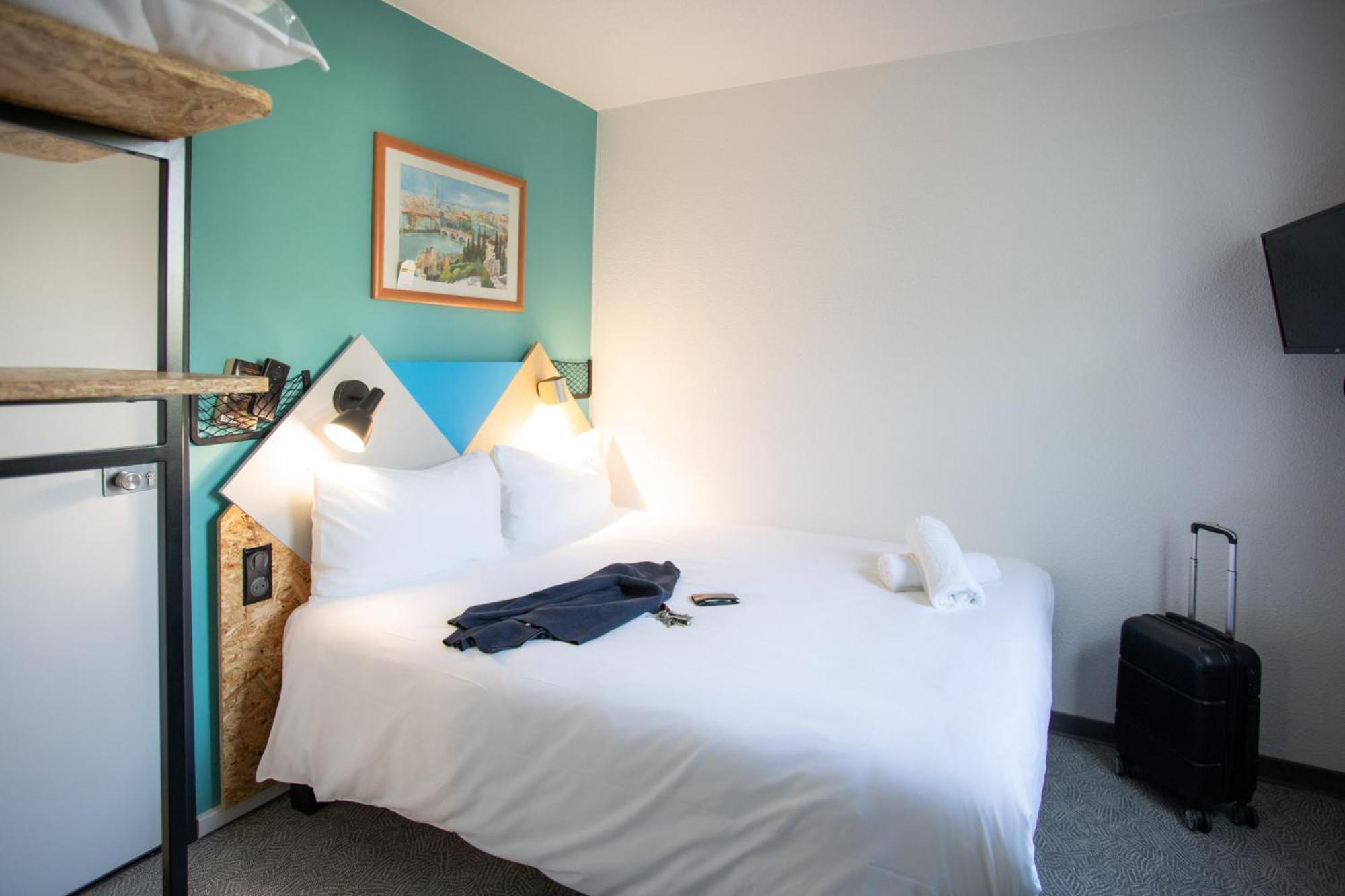 Little POP Single Room One Double Bed,1639556773:JPEG