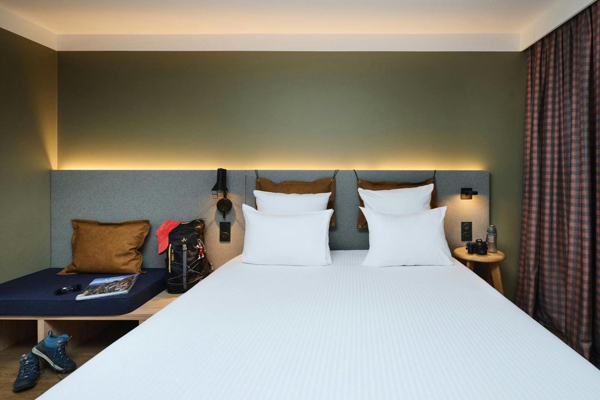 Chambre Lit Queen-Size avec Balcon