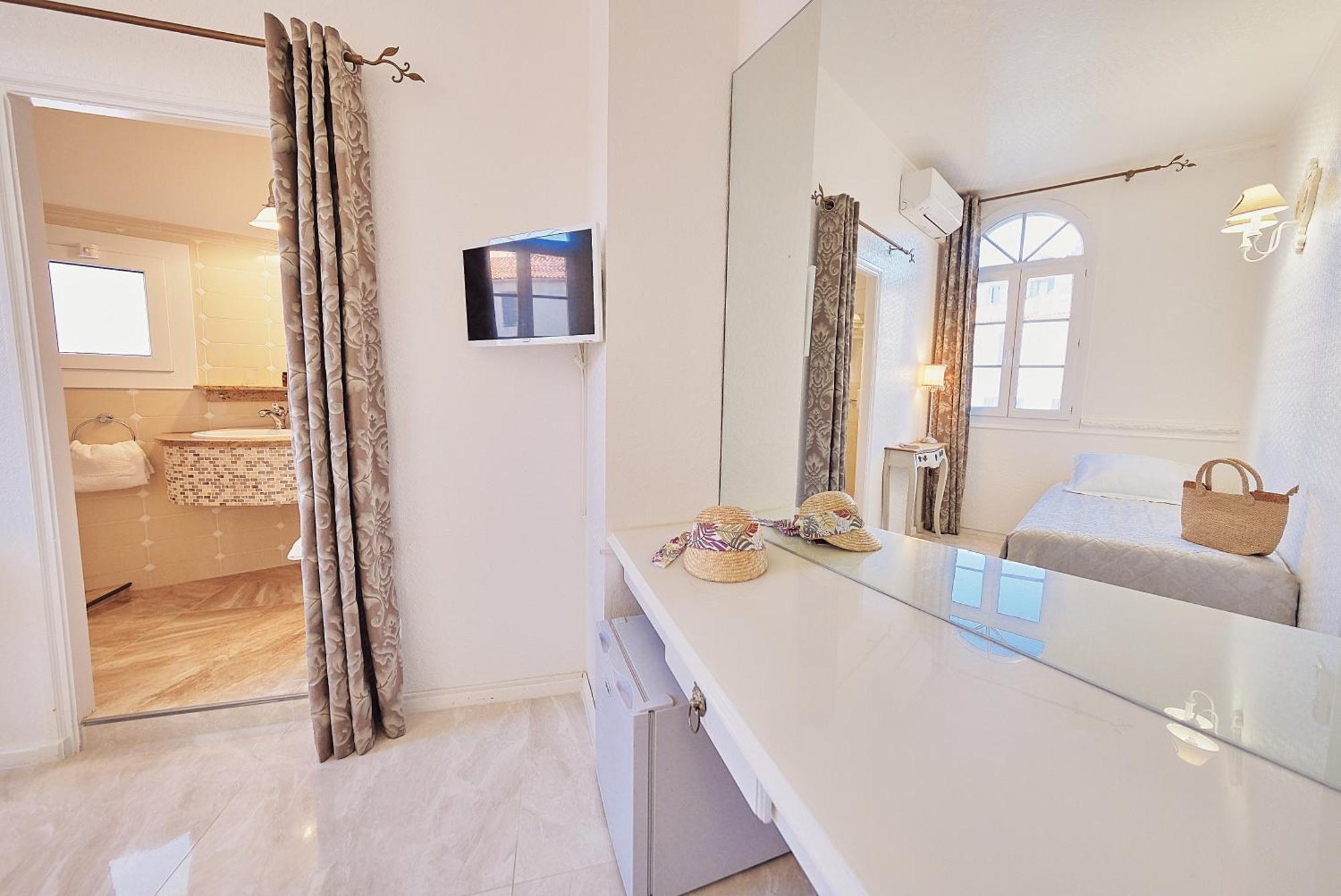 Single Room with Bathroom,1640383291:JPEG