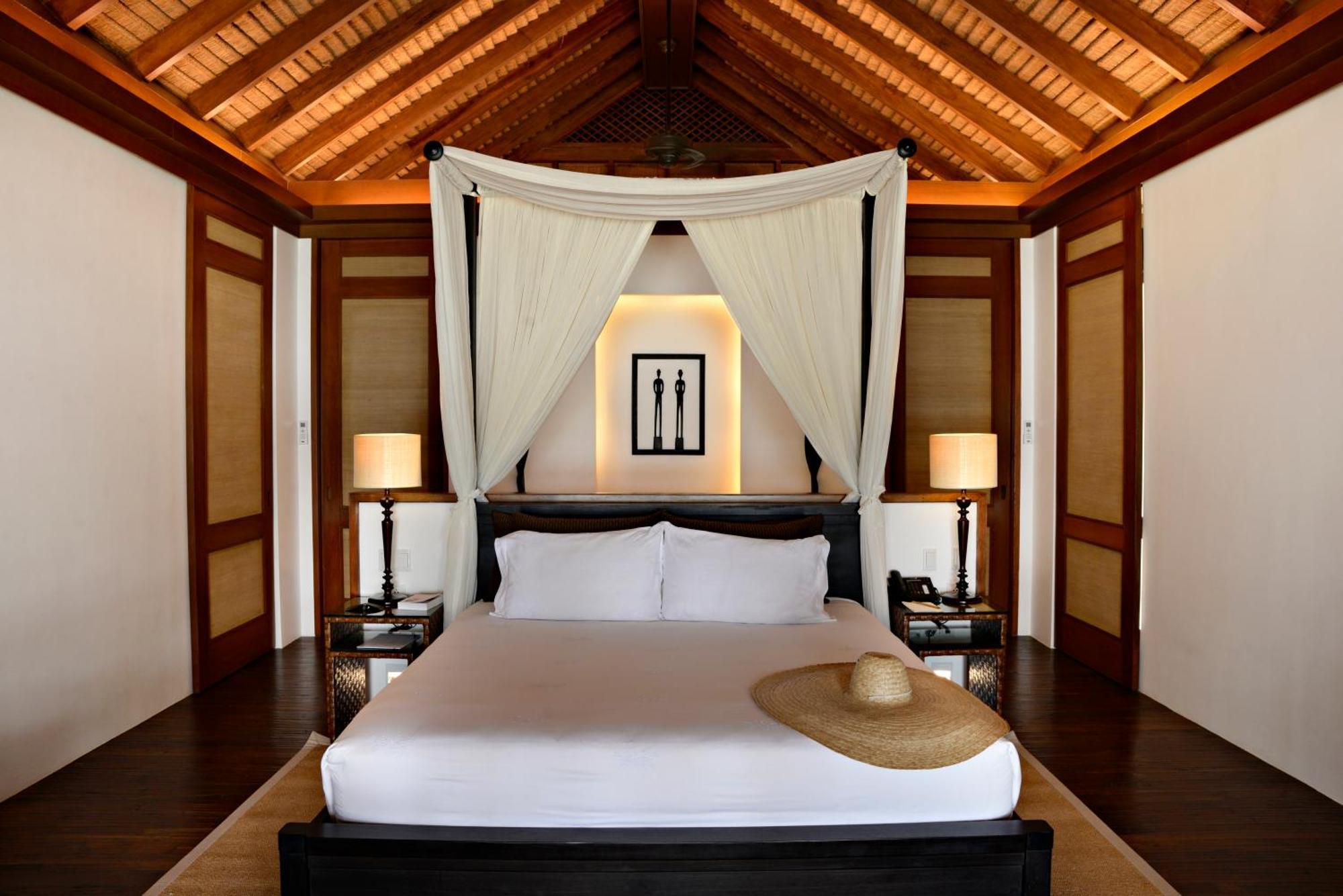 1 King Bed Canopy Villa Forest View