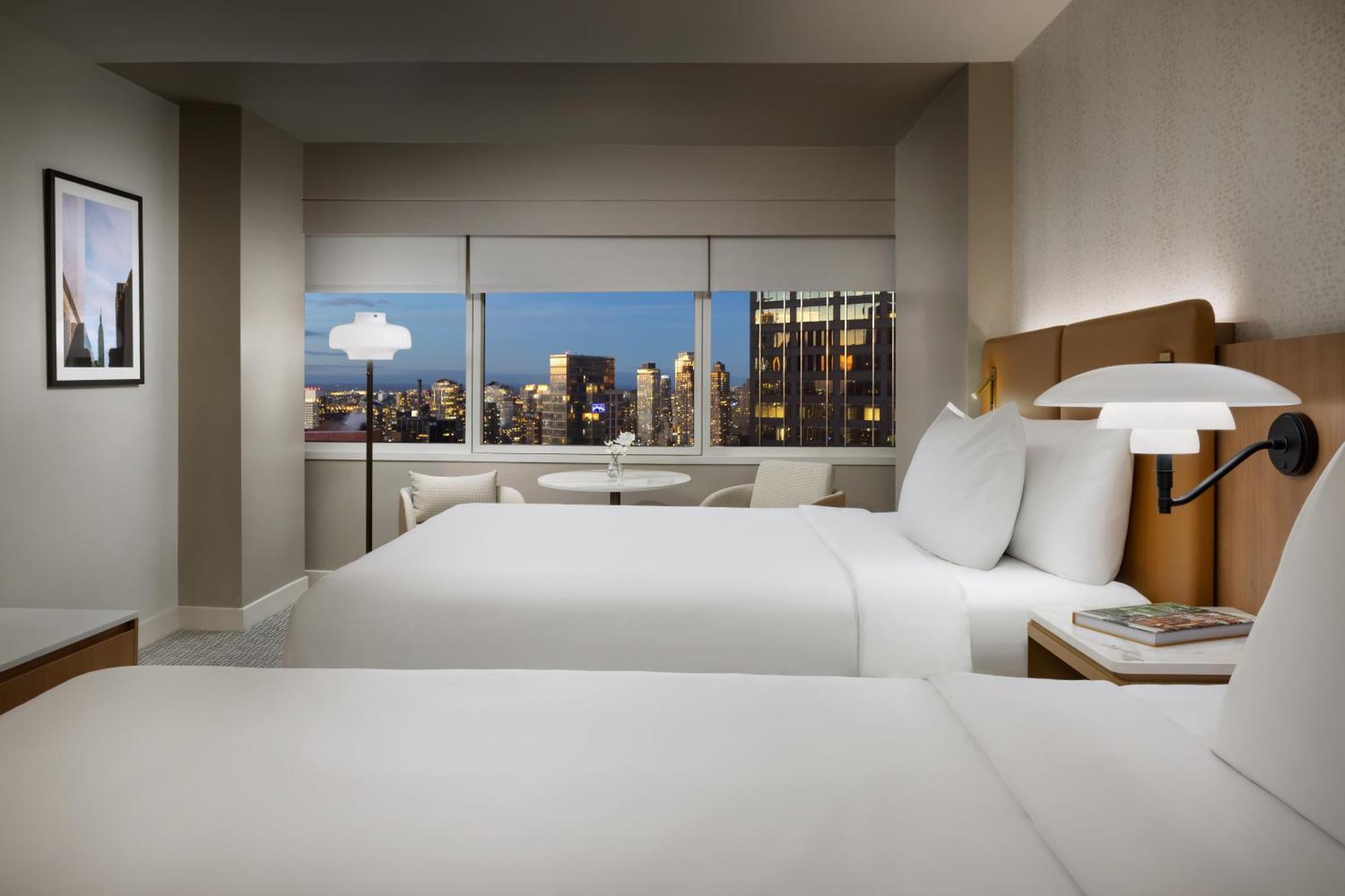 Chambre Double avec 2 Lits Doubles - Vue sur Ville