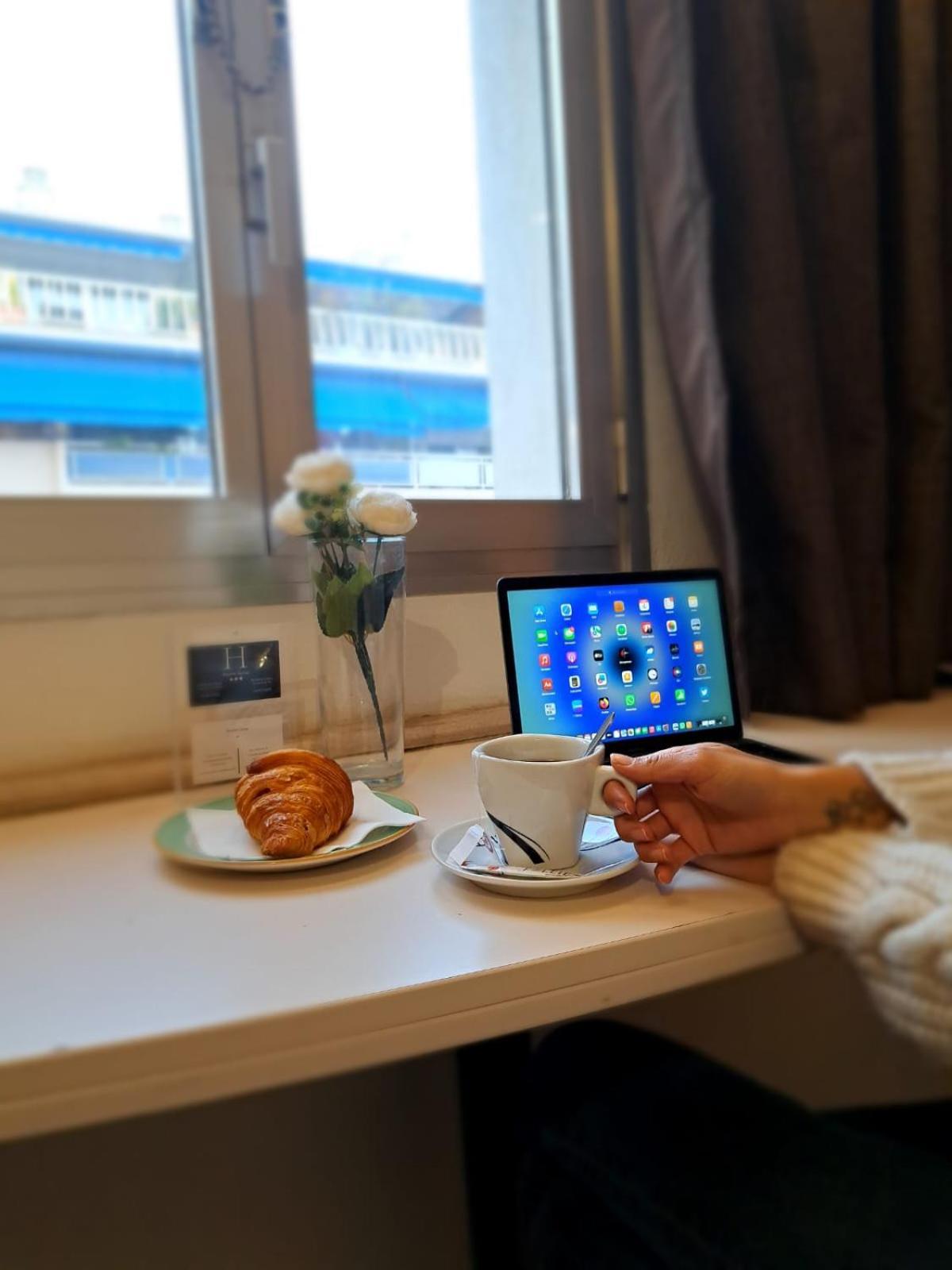 Twin Room,1645013300:JPEG