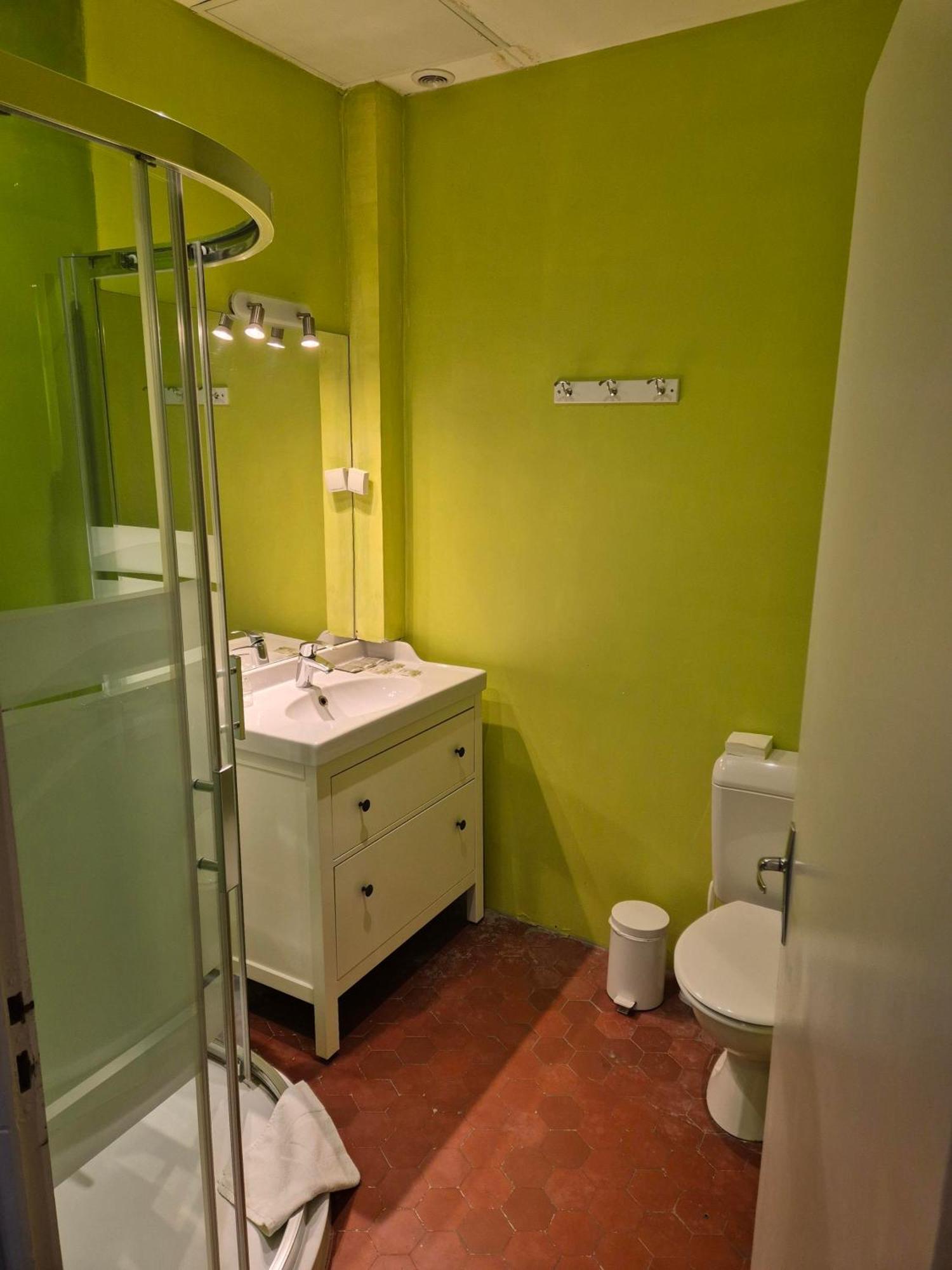 Triple Room,1646333921:JPEG