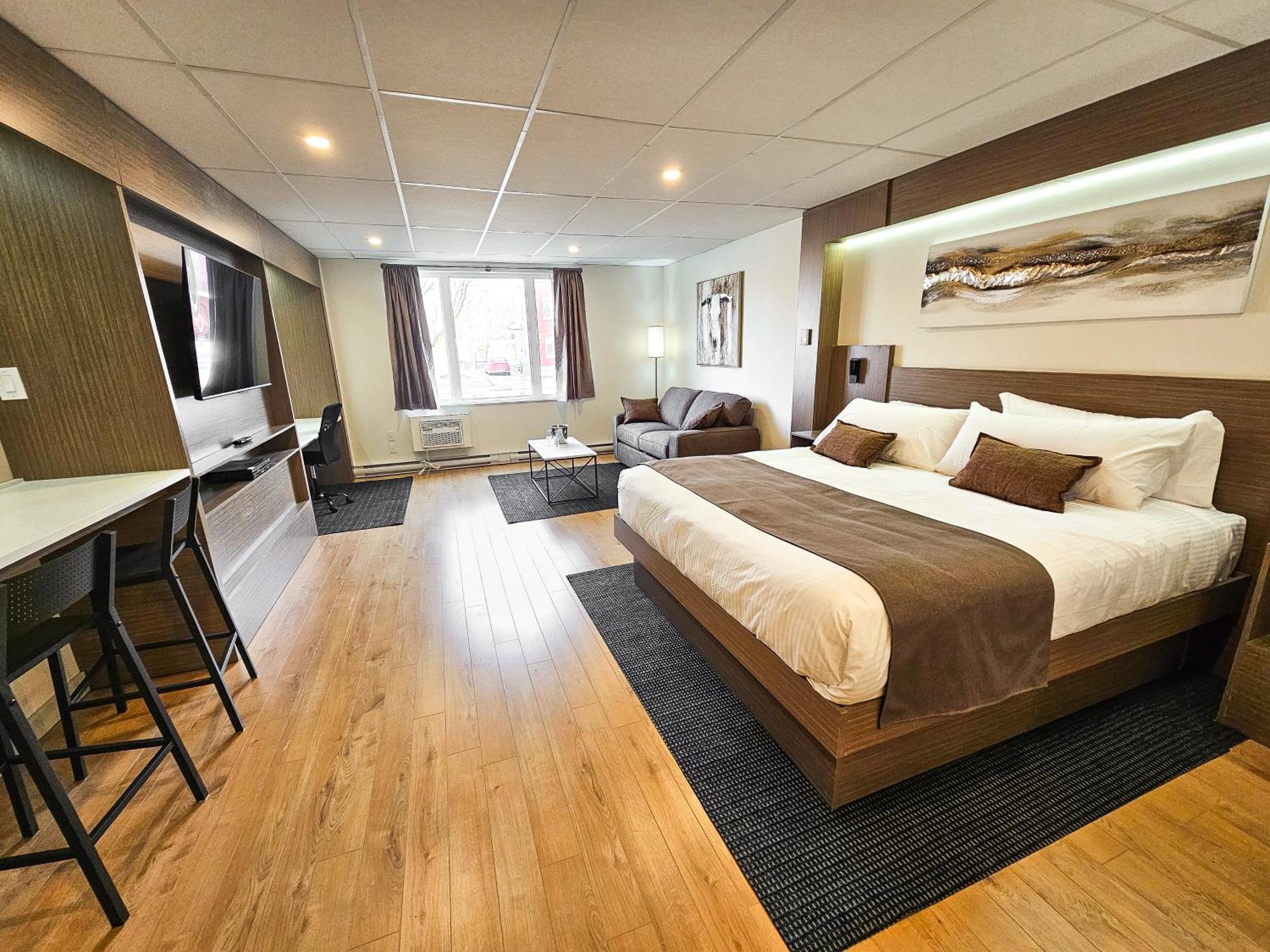 Deluxe King Studio,1653531071:JPEG