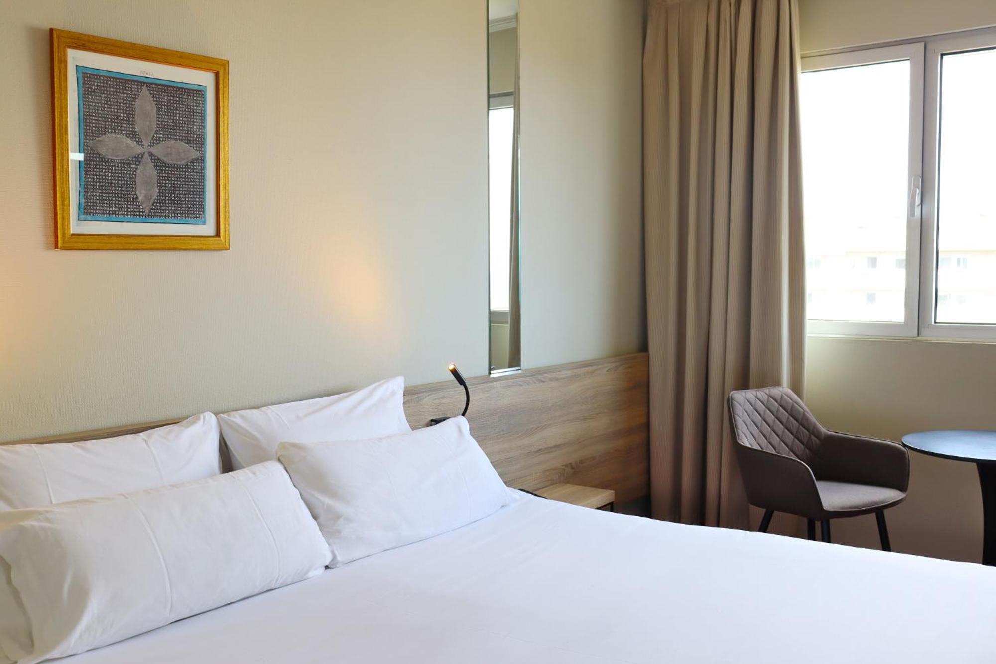 Superior Room Partial Sea View