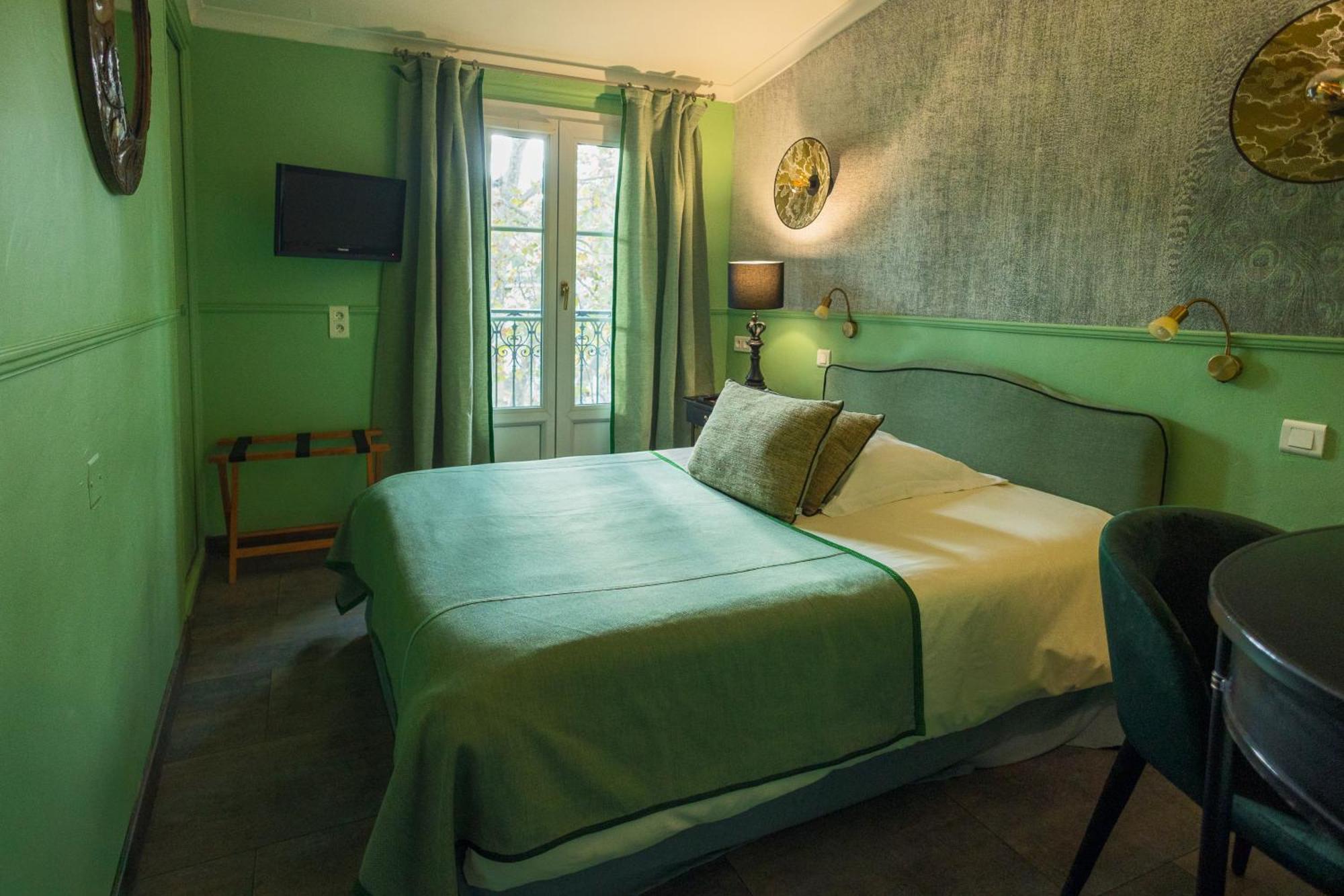 Single Room with Balcony,1658090364:JPEG