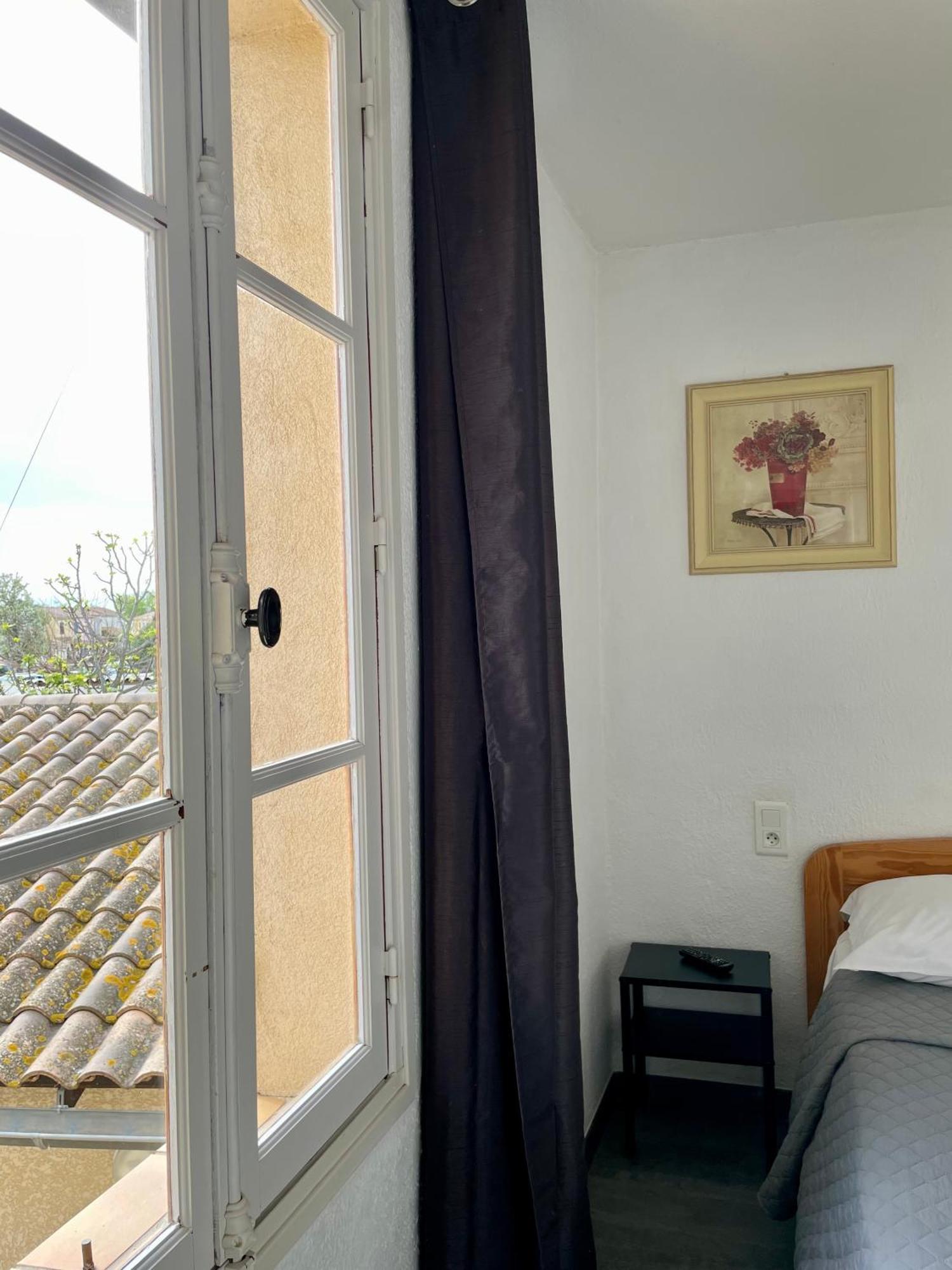 Family Room,1766011835:JPEG