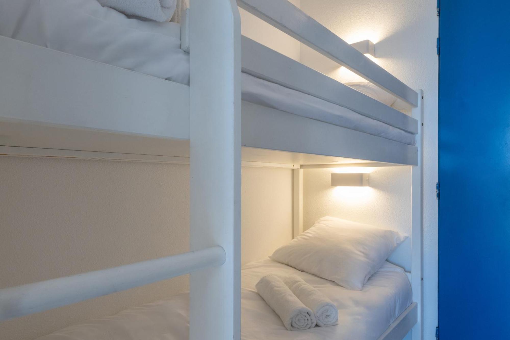 Studio (2-3 Adults),1659457728:JPEG