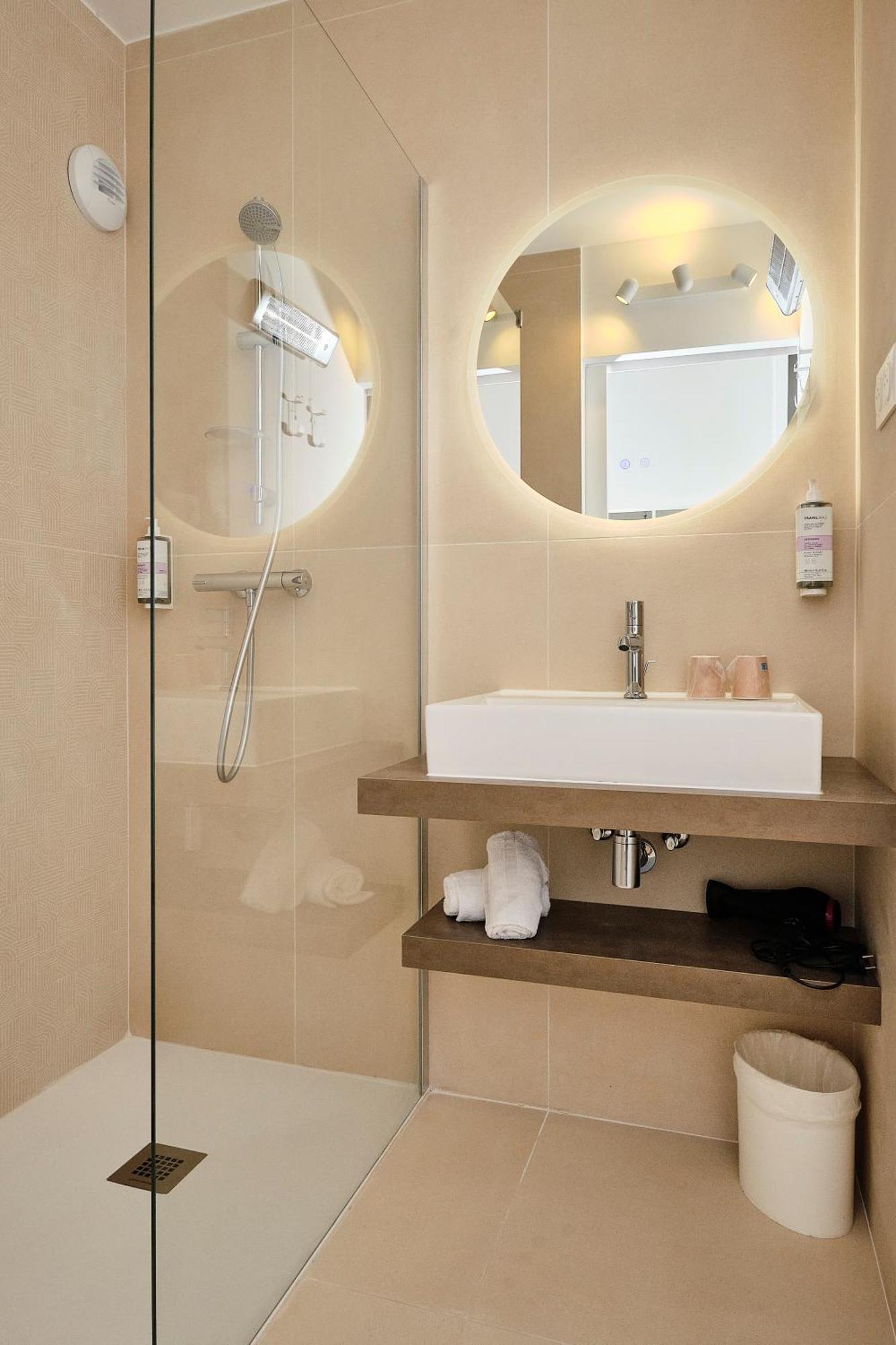 Standard Double or Twin Room,1661634650:JPEG