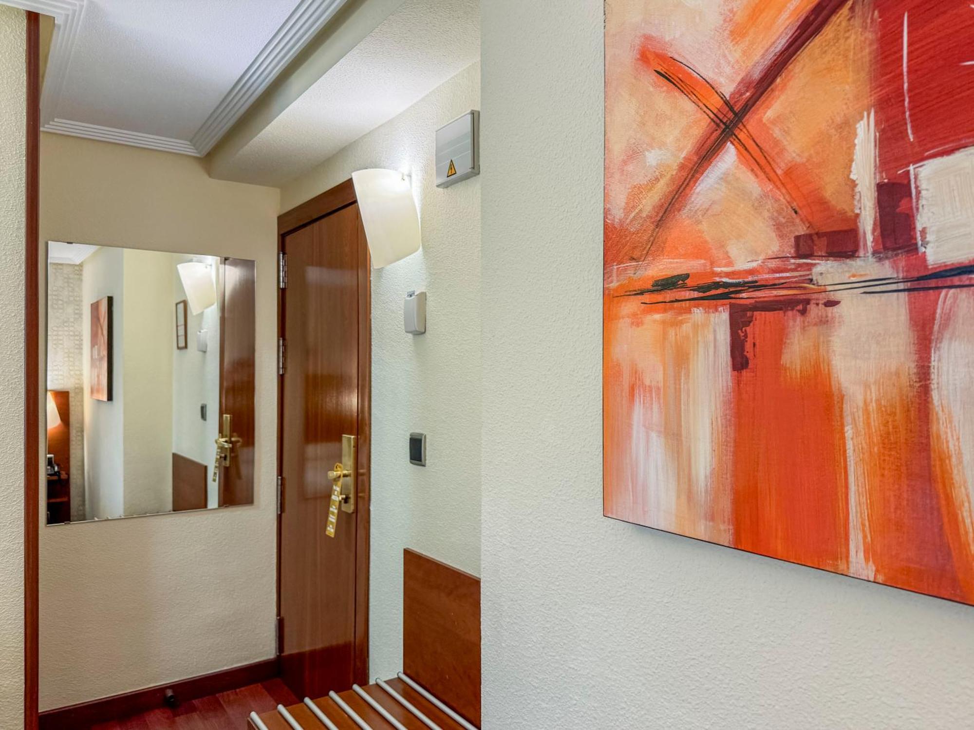 Single Room,1758526806:JPEG