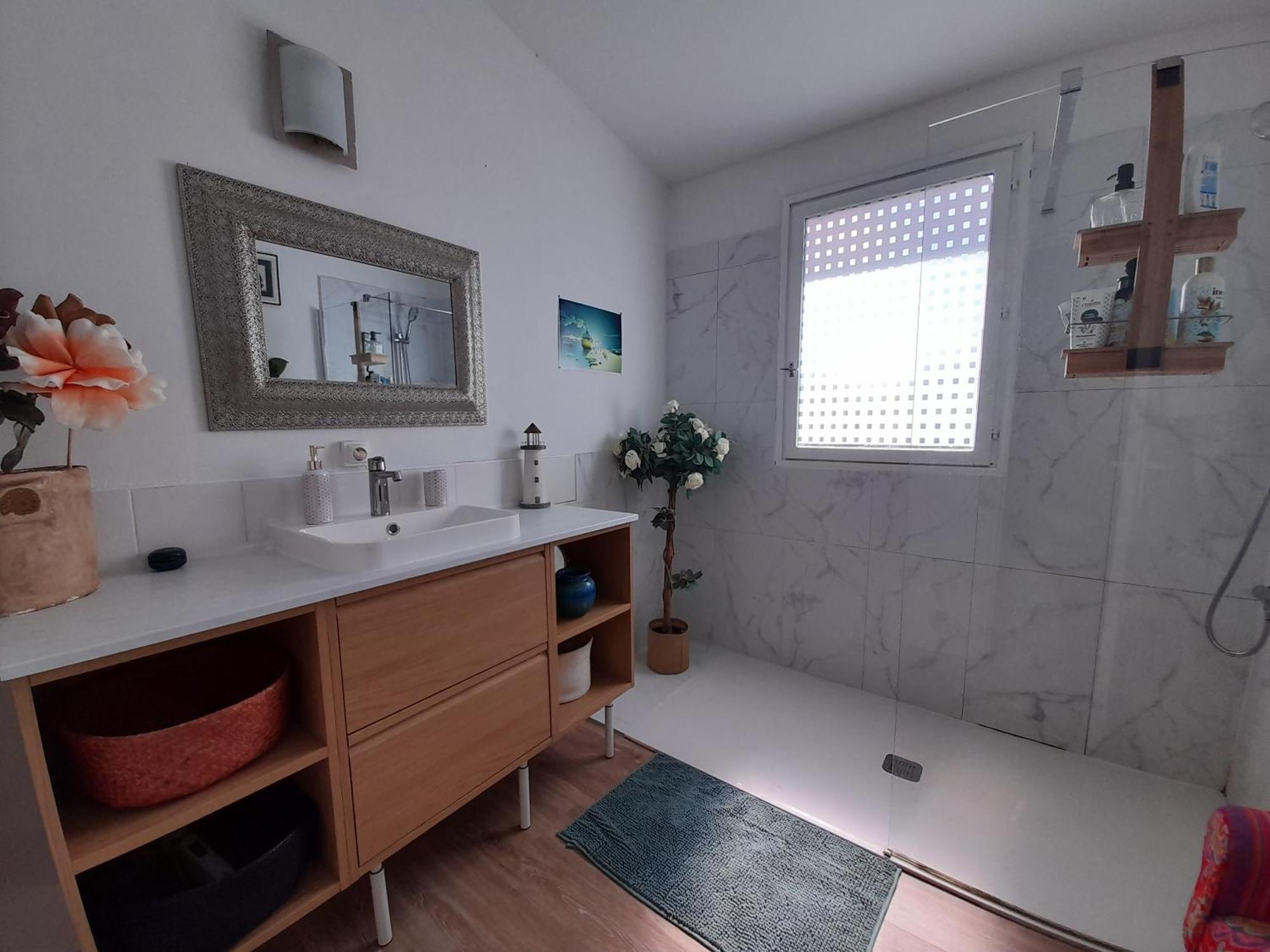 Double Room Private Bathroom,1662445021:JPEG