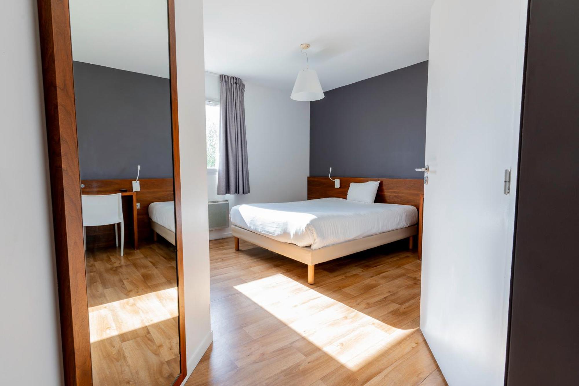 Chambre Familiale avec 1 Lit Queen-Size et 1 Lit Superposé - Non-Fumeurs