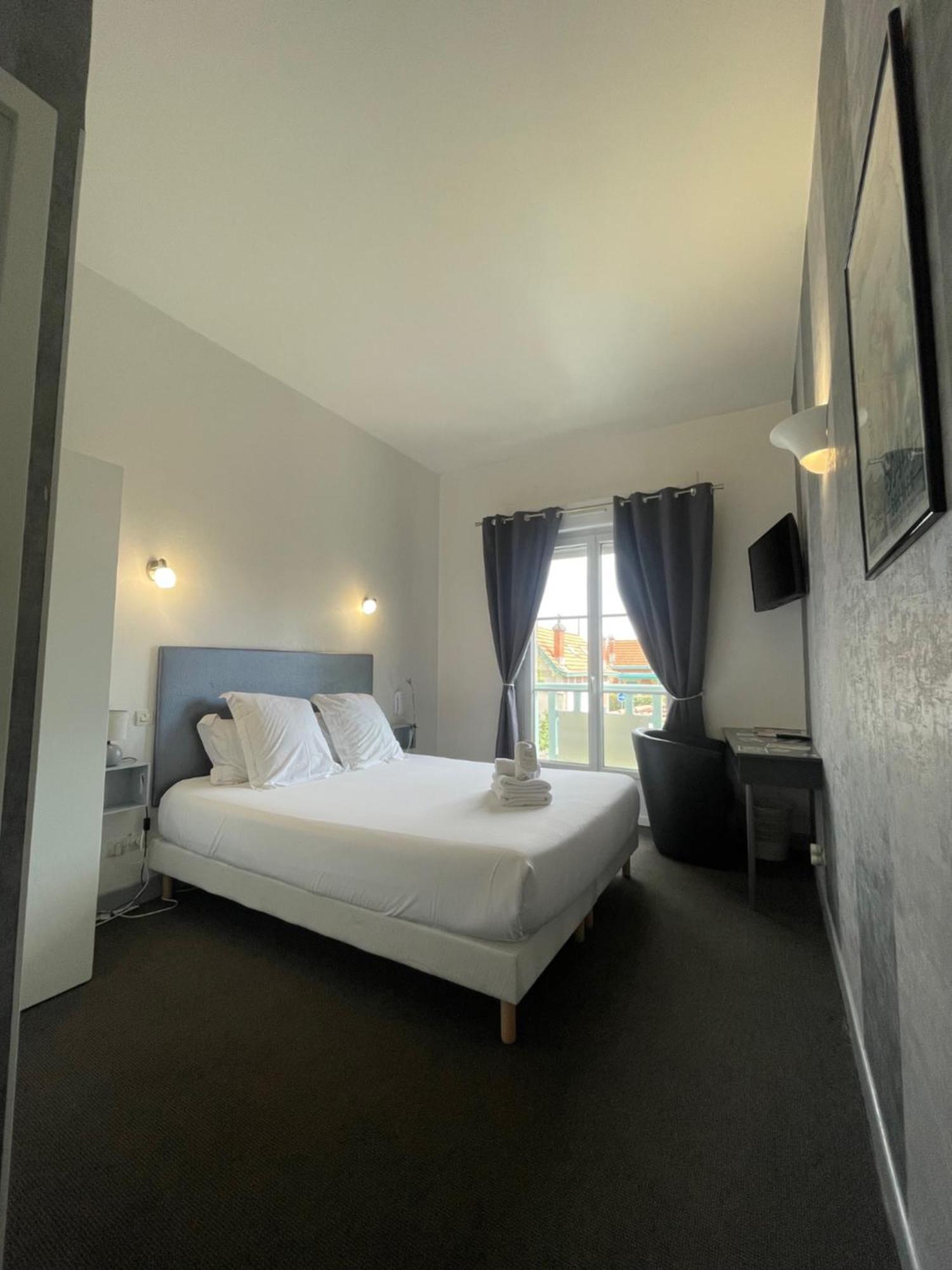 Double Room,1666693053:JPEG