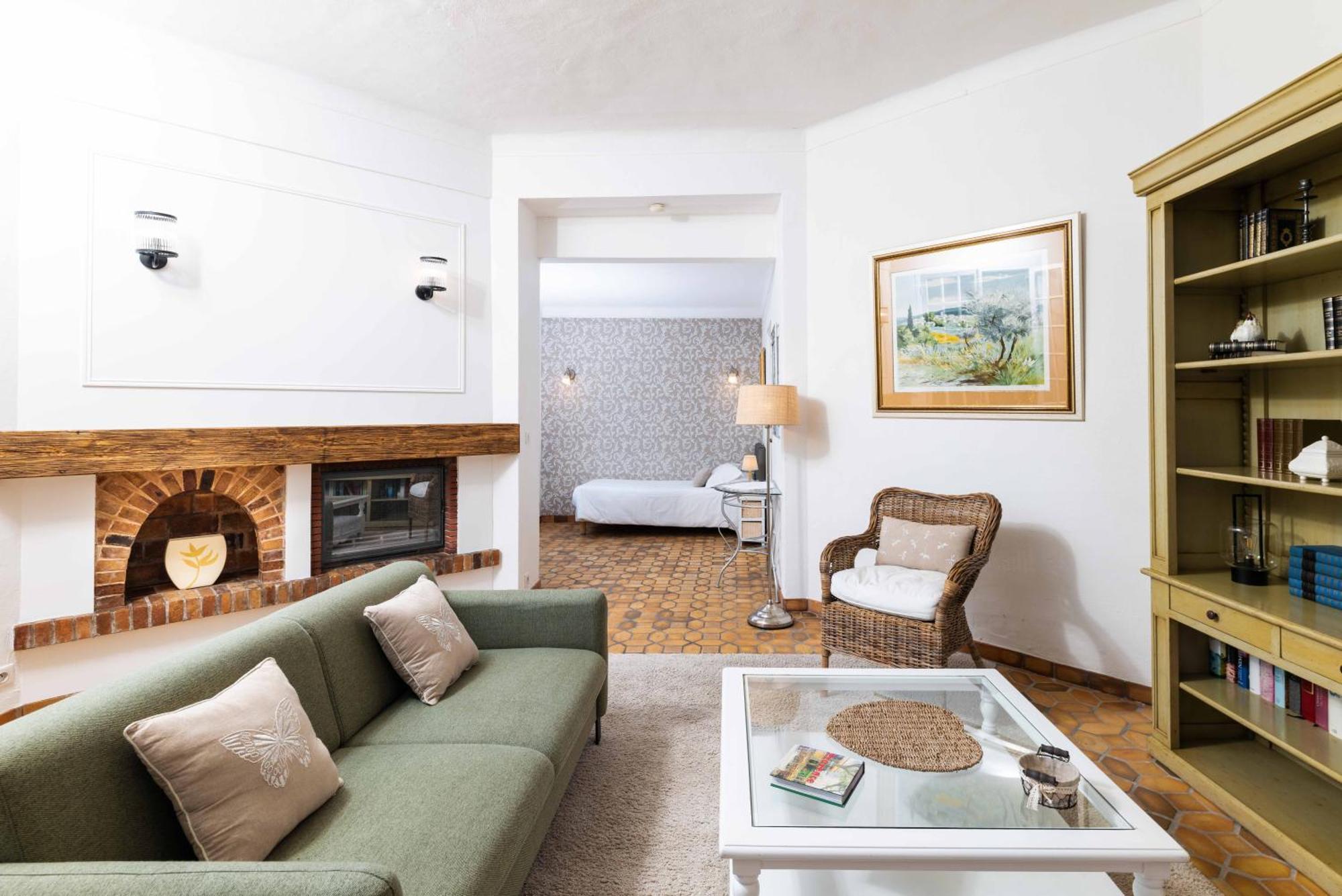 One-Bedroom Suite Garden View