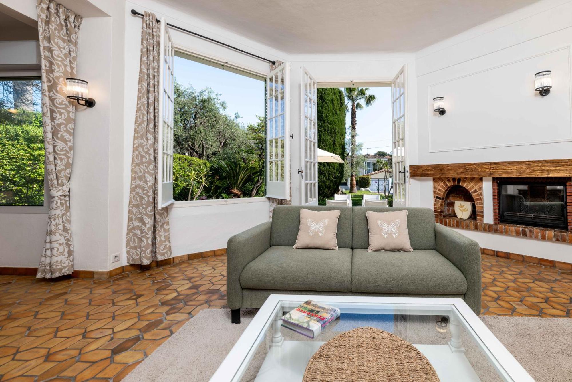 One-Bedroom Suite Garden View