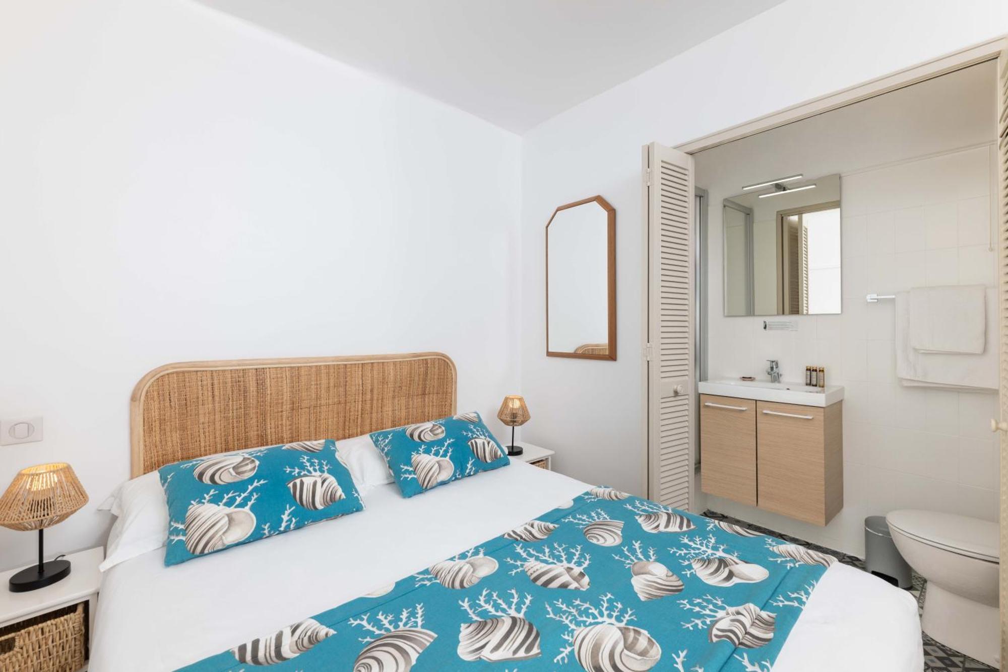 Single Room Terrace