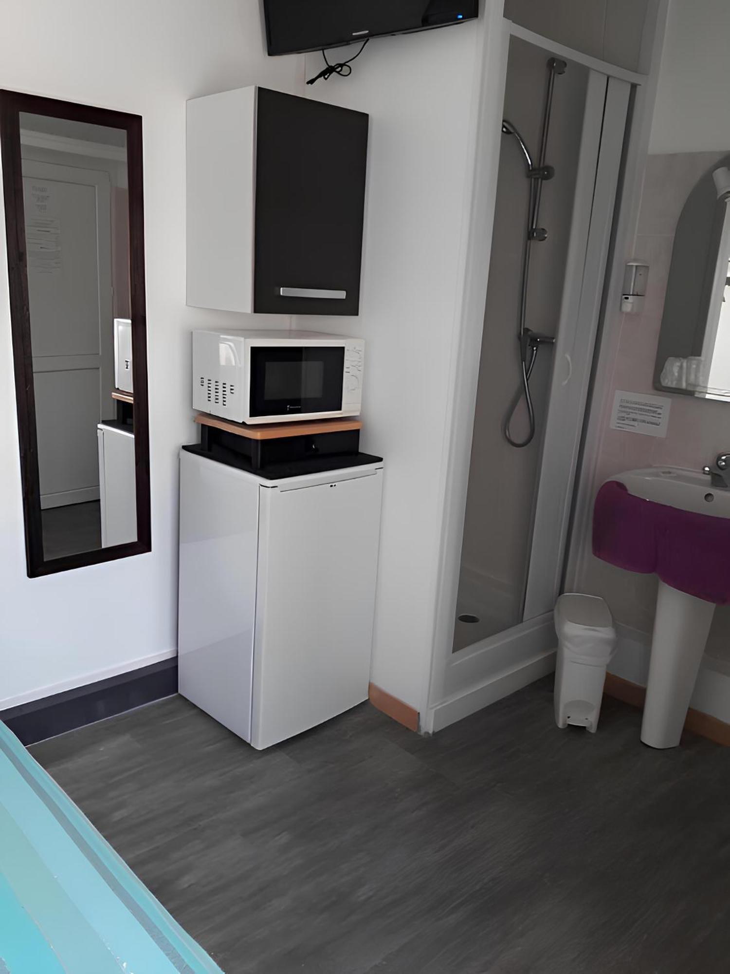 Double Room with Shared Toilet and Terrace,1672571533:JPEG