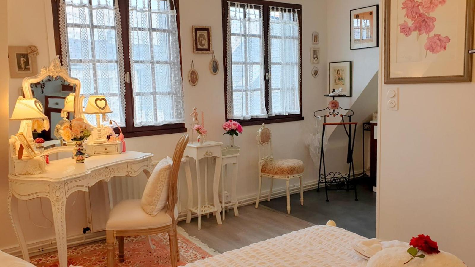 Double Room Private Bathroom