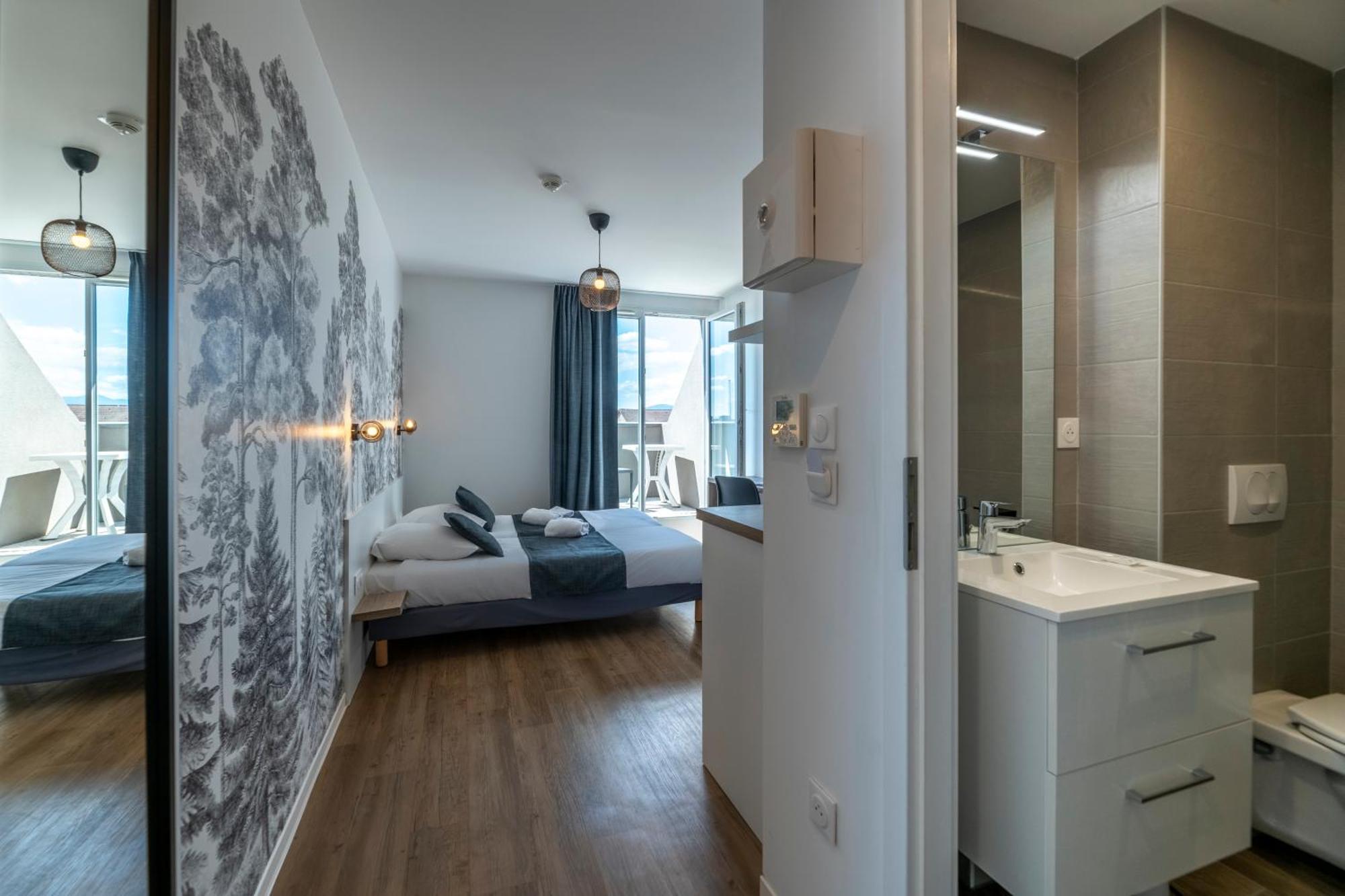 Superior Apartment