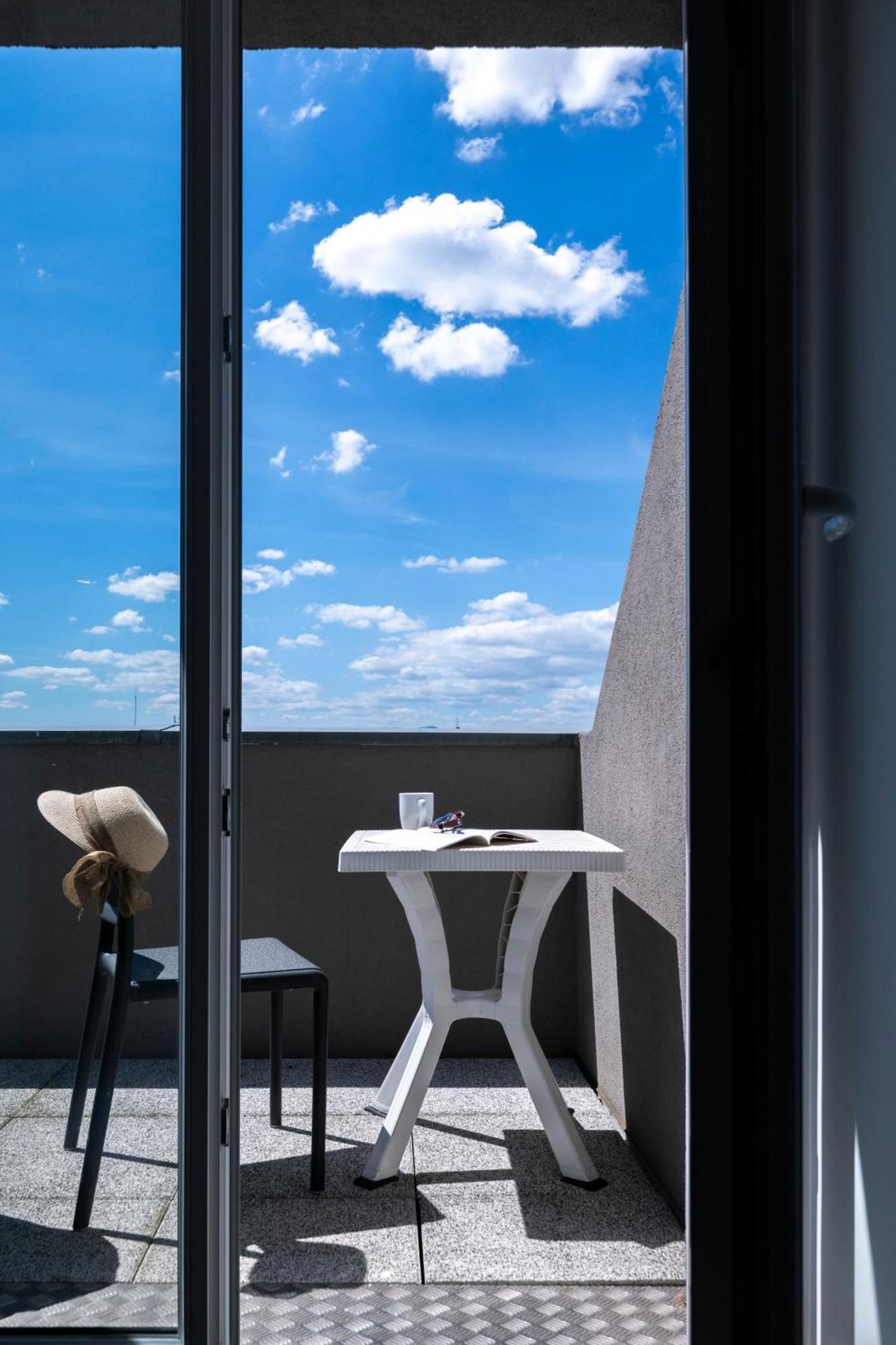 Superior Apartment