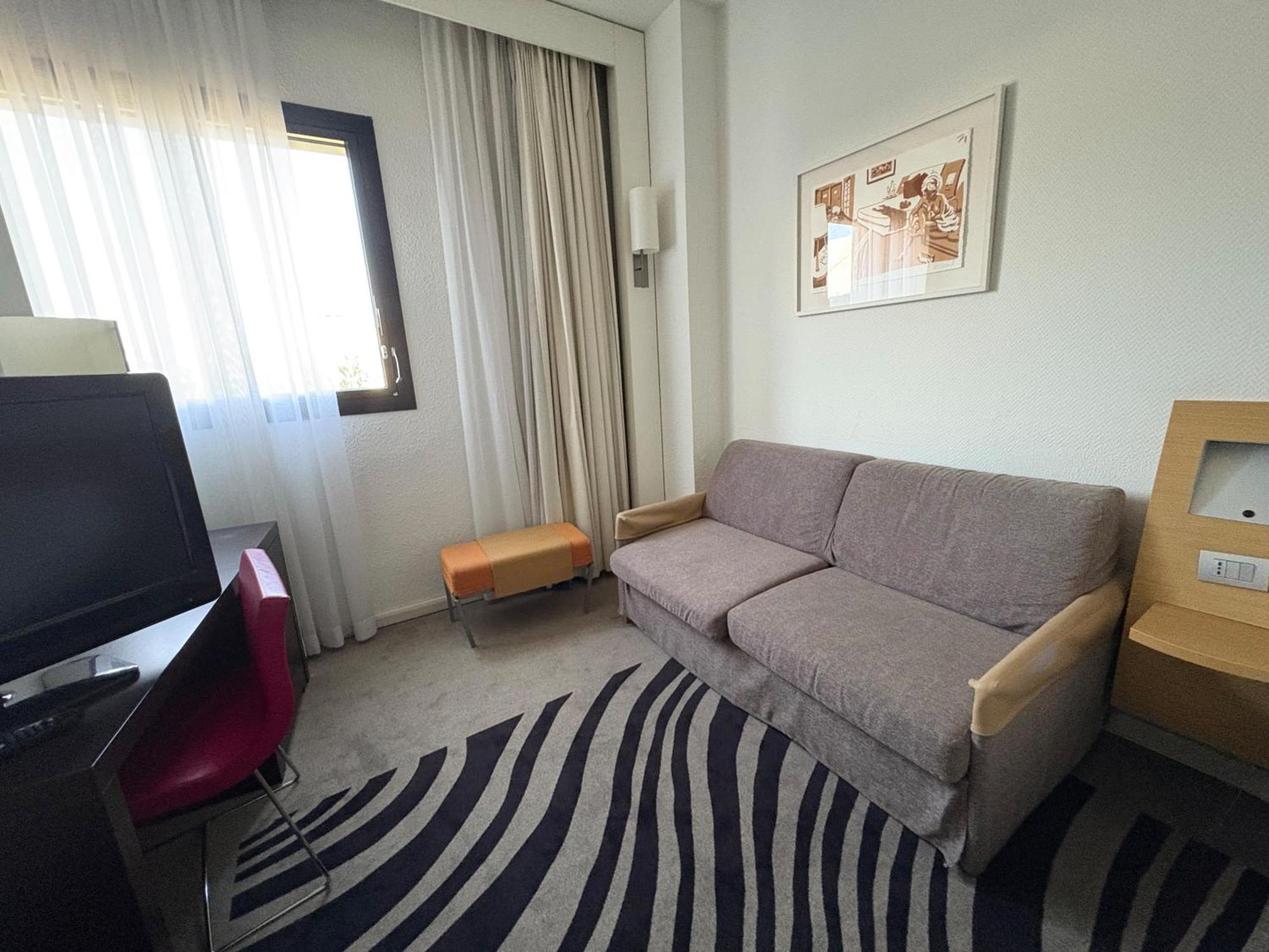 Quadruple Room,1679561317:JPEG