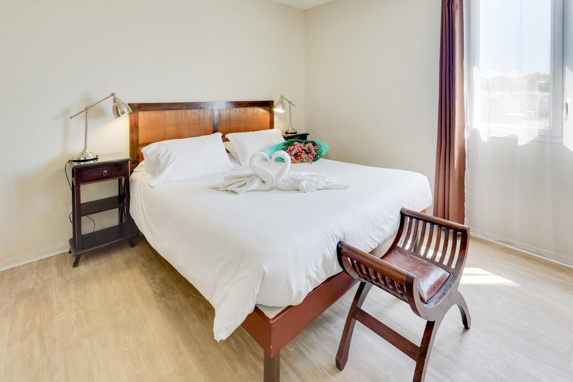 Two Standard Room with One Double Bed and Two Single Beds,1679589133:JPEG