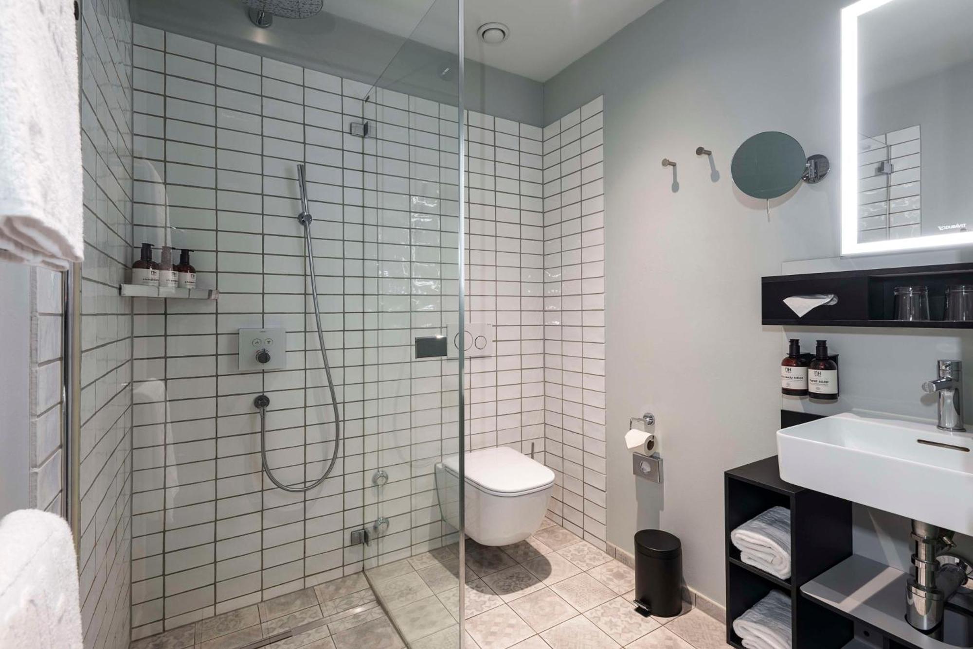 Standard Single Room,1682937376:JPEG