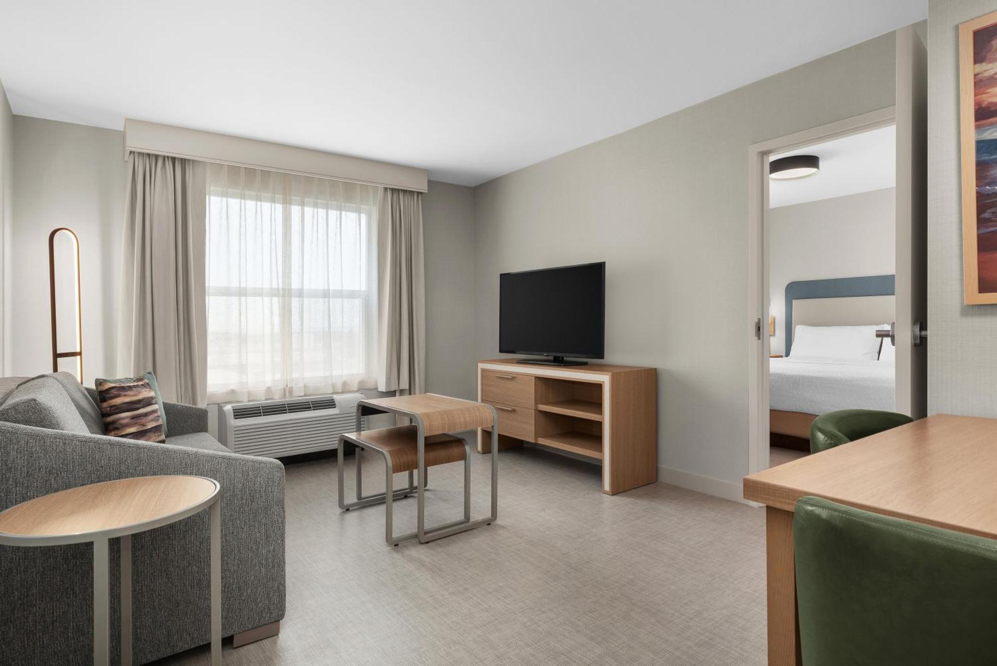 One-Bedroom King Suite Non-Smoking