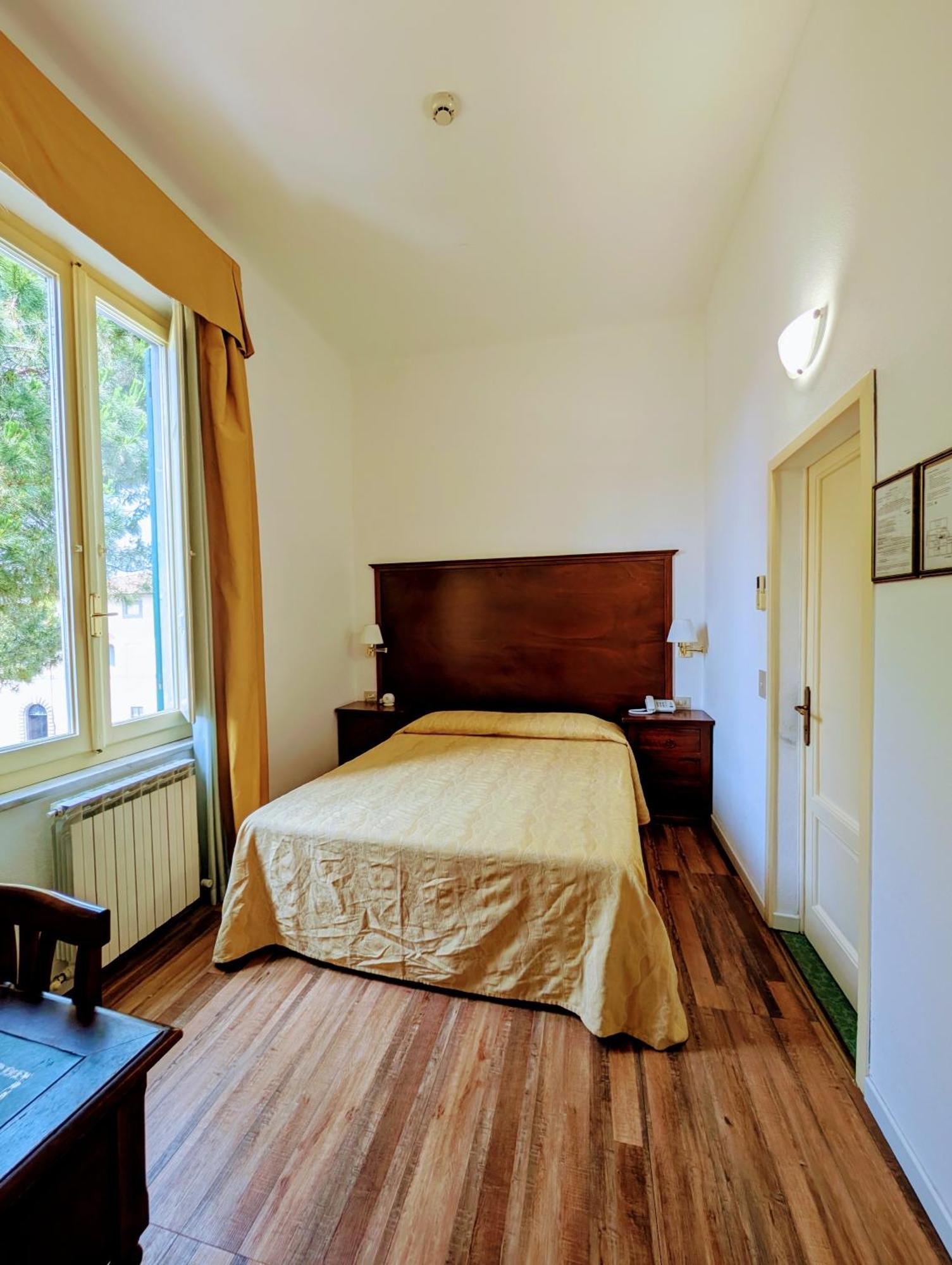 Single Room,1686430052:JPEG